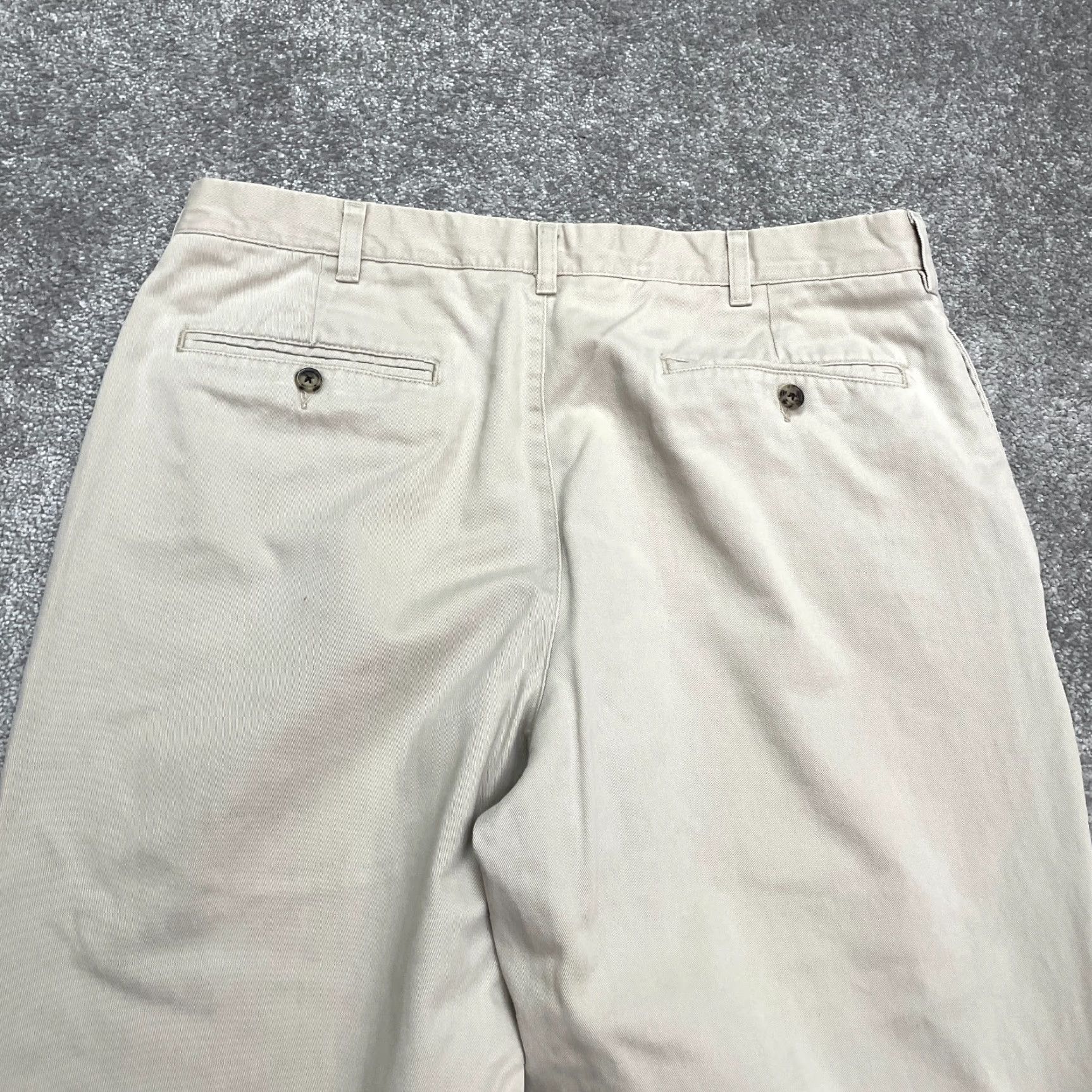 Vintage L.L. Bean Classic Fit Khaki Pants Mens 36x29 Beige Straight Leg 90s Y2K Size US 36 / EU 52 - 3 Thumbnail
