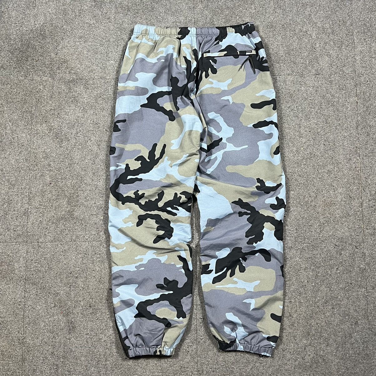 Supreme Supreme warm up pants SS18 blue camo Size US 34 / EU 50 - 2 Thumbnail