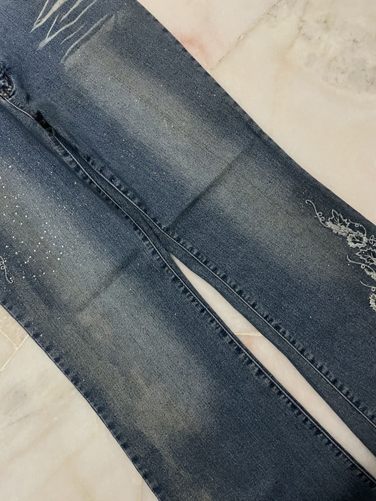 Japanese Brand 💥Rare💥Vintage Japanese Flora Art Embroidery Bootcut Jean Size 32" / US 10 / IT 46 - 4 Thumbnail