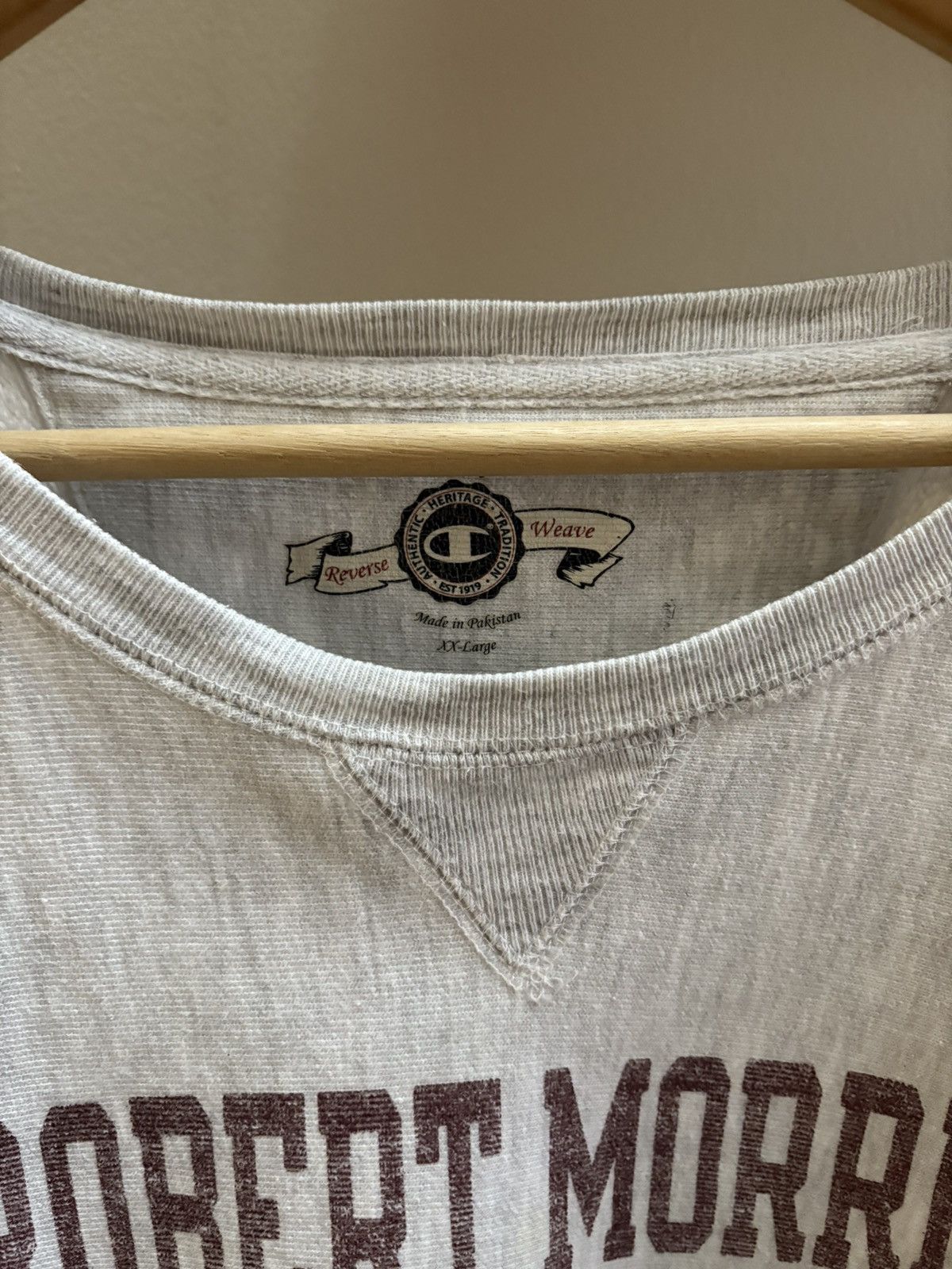 Champion Robert Morris University VTG 2000s reverse weave crewneck Size US L / EU 52-54 / 3 - 2 Thumbnail