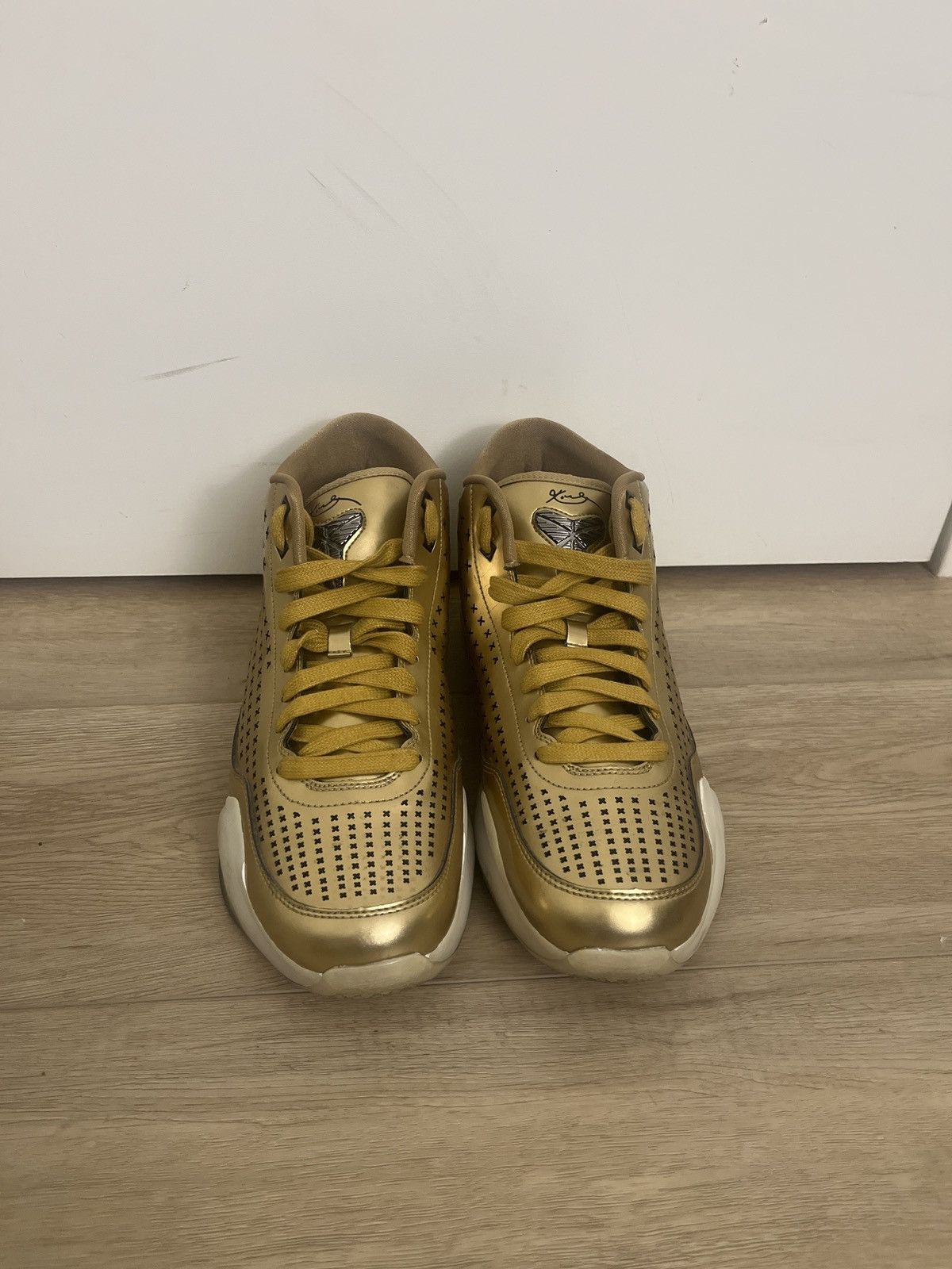Nike Nike Kobe 10 EXT Liquid Gold Size US 11 / EU 44 - 3 Thumbnail