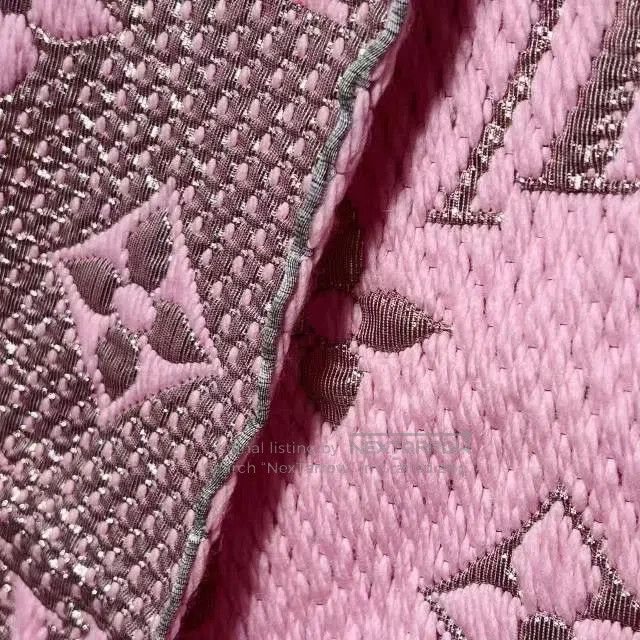 Louis Vuitton LV Sakura Pink Printed Wool Scarf. Size ONE SIZE - 3 Thumbnail