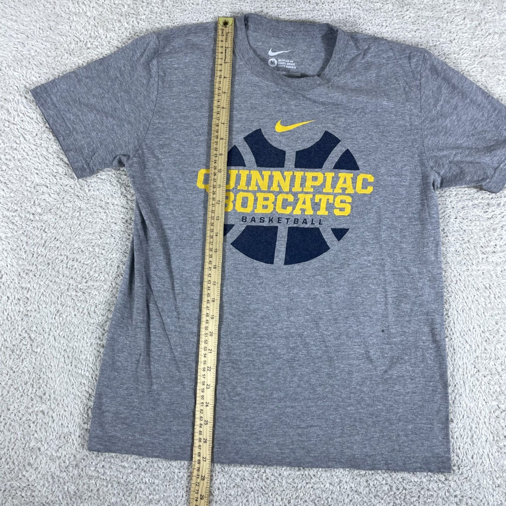 Nike VINTAGE Quinnipiac University Nike T-Shirt Mens M Gray Bobcats Basketball Hockey CT Size US M / EU 48-50 / 2 - 4 Thumbnail