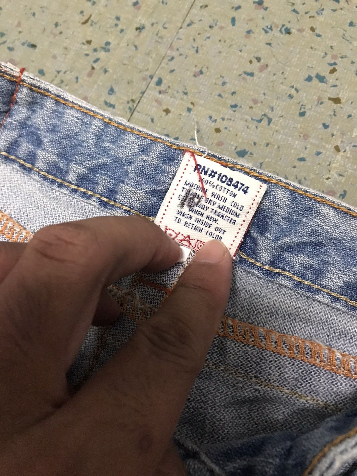 True Religion × Vintage Vintage True Religion #500 Distressed Denim Flared Jeans Size US 28 / EU 44 - 6 Thumbnail