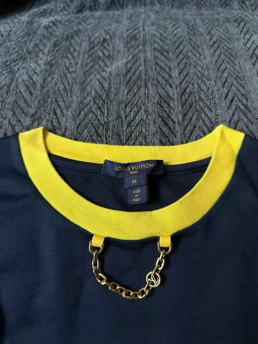 Louis Vuitton Louis Vuitton New Chain Short-Sleeve T-Shirt M Brand New Size M / US 6-8 / IT 42-44 - 2 Thumbnail