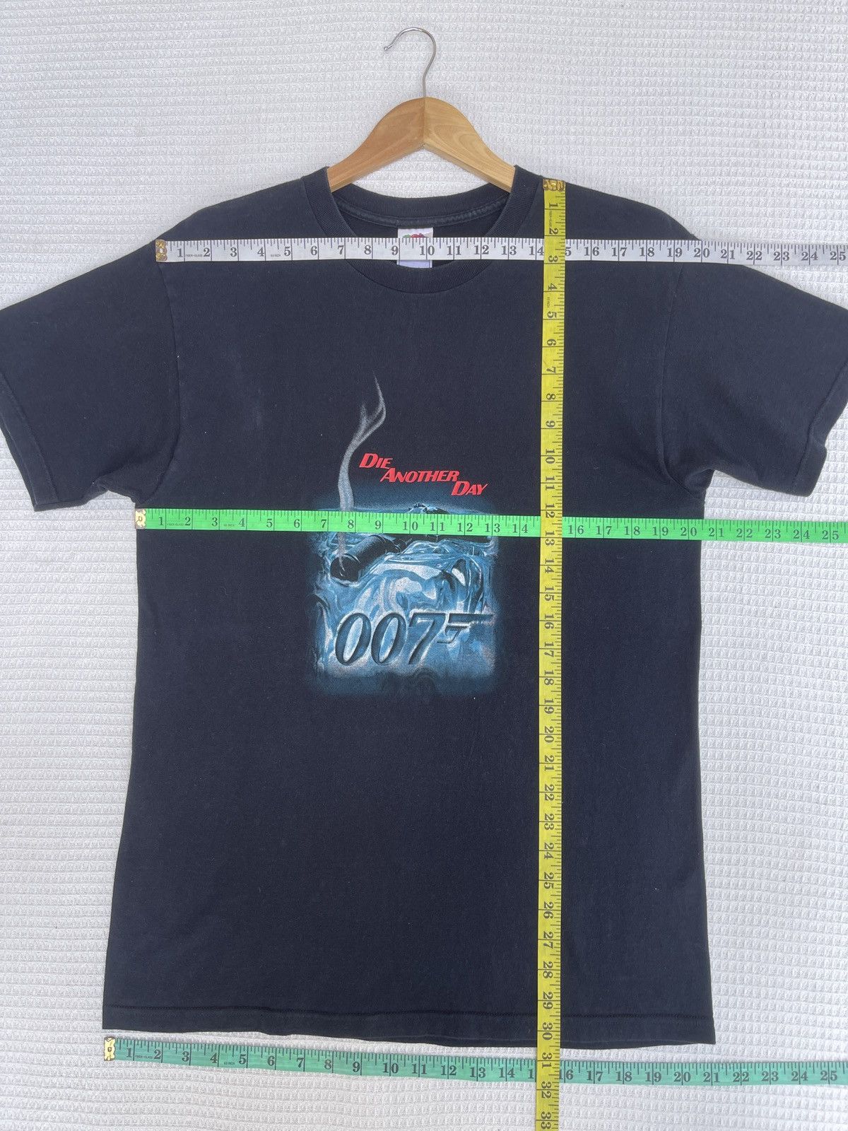 Vintage Rare🔥Vtg02’ Movie 007 James Bond Die Another Day TShirt Size US L / EU 52-54 / 3 - 8 Thumbnail