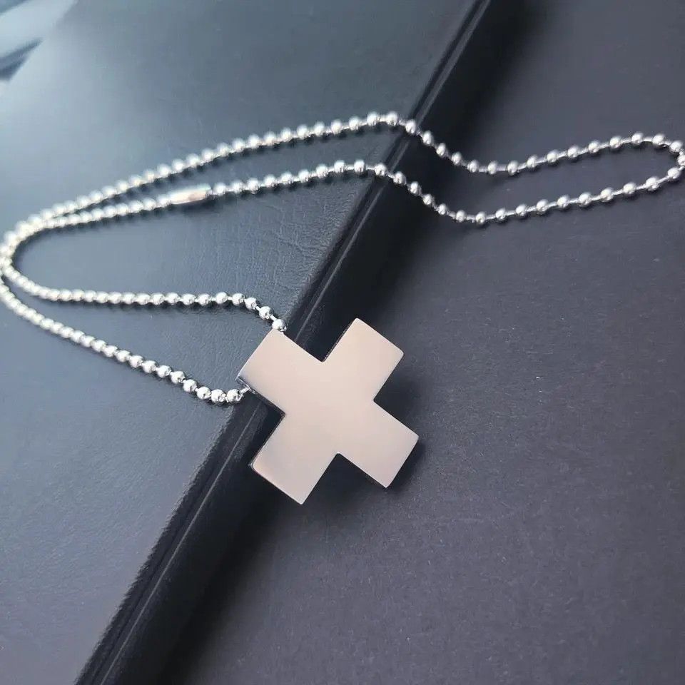 Jewelry Stainless Steel Cross Pendant Necklace Size ONE SIZE - 1 Thumbnail