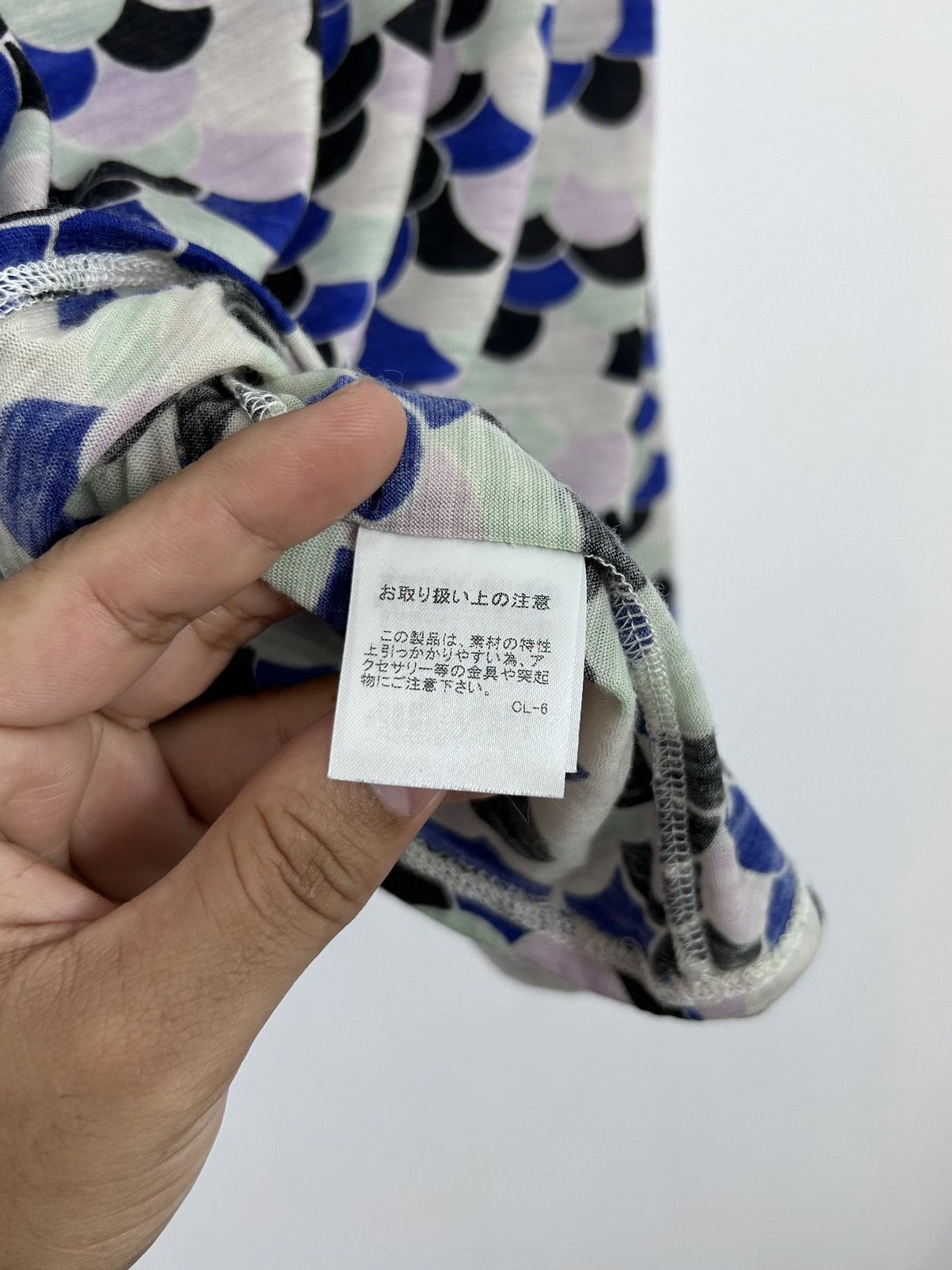 Tsumori Chisato Tsumori Chisato Fish Scale Design Multicolor T-Shirt Size M / US 6-8 / IT 42-44 - 7 Thumbnail
