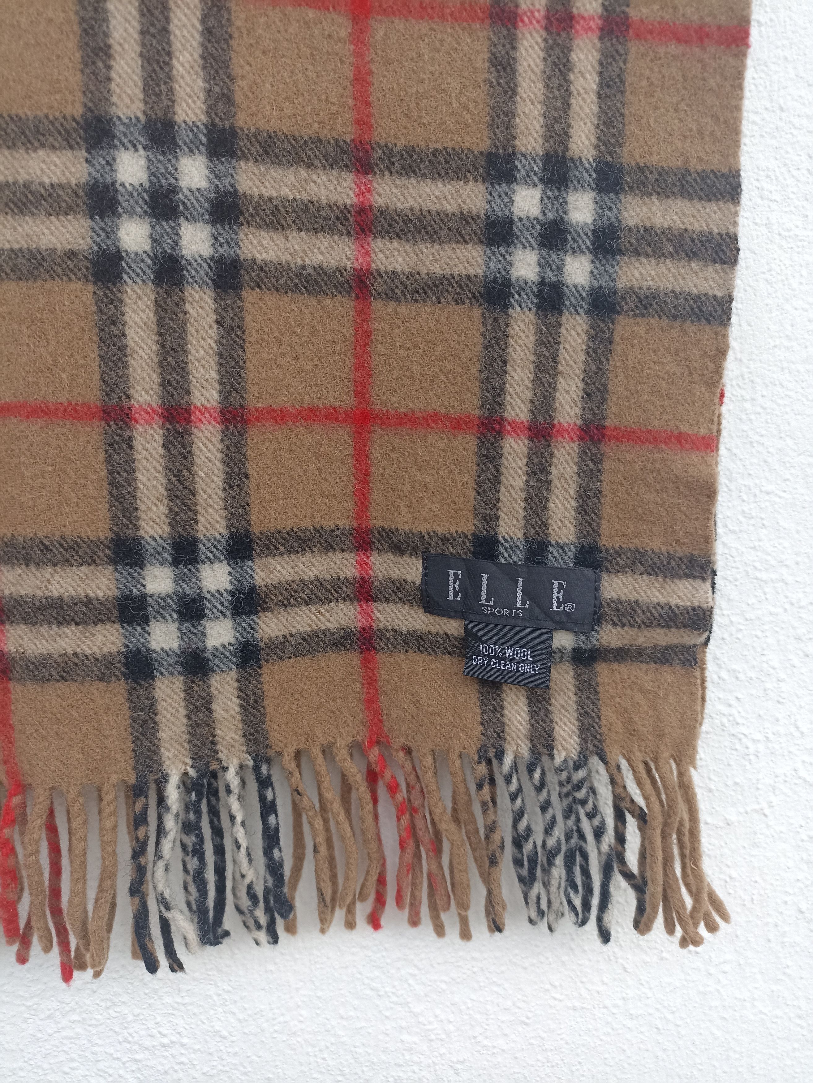 Japanese Brand Vintage ELLE Scarf muffler Chekered Burberry design Size ONE SIZE - 3 Thumbnail
