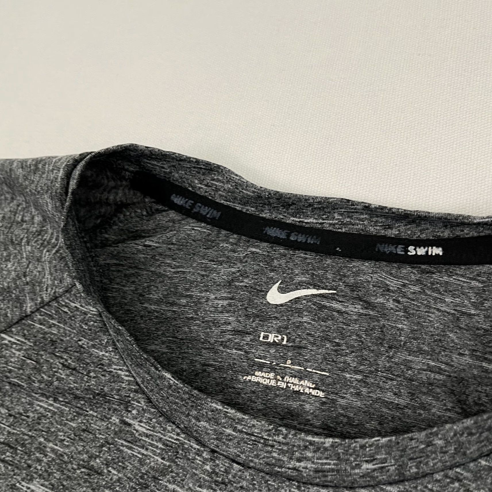 Nike Nike Dri-FIT Swim Shirt Mens Large Heather Gray UPF 40+ Water Sports Activewear Beach Gym Training Regular Short Sleeve Shirt Mens Size US L / EU 52-54 / 3 - 2 Thumbnail