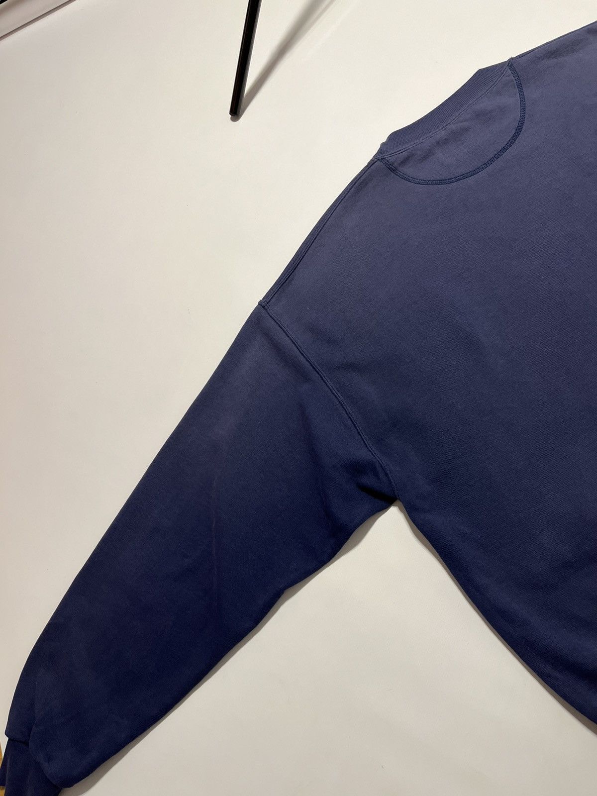 Russell Athletic True Vintage 90s Russell Athletic Boxy Sweatshirt Sun Faded Size US L / EU 52-54 / 3 - 12 Thumbnail