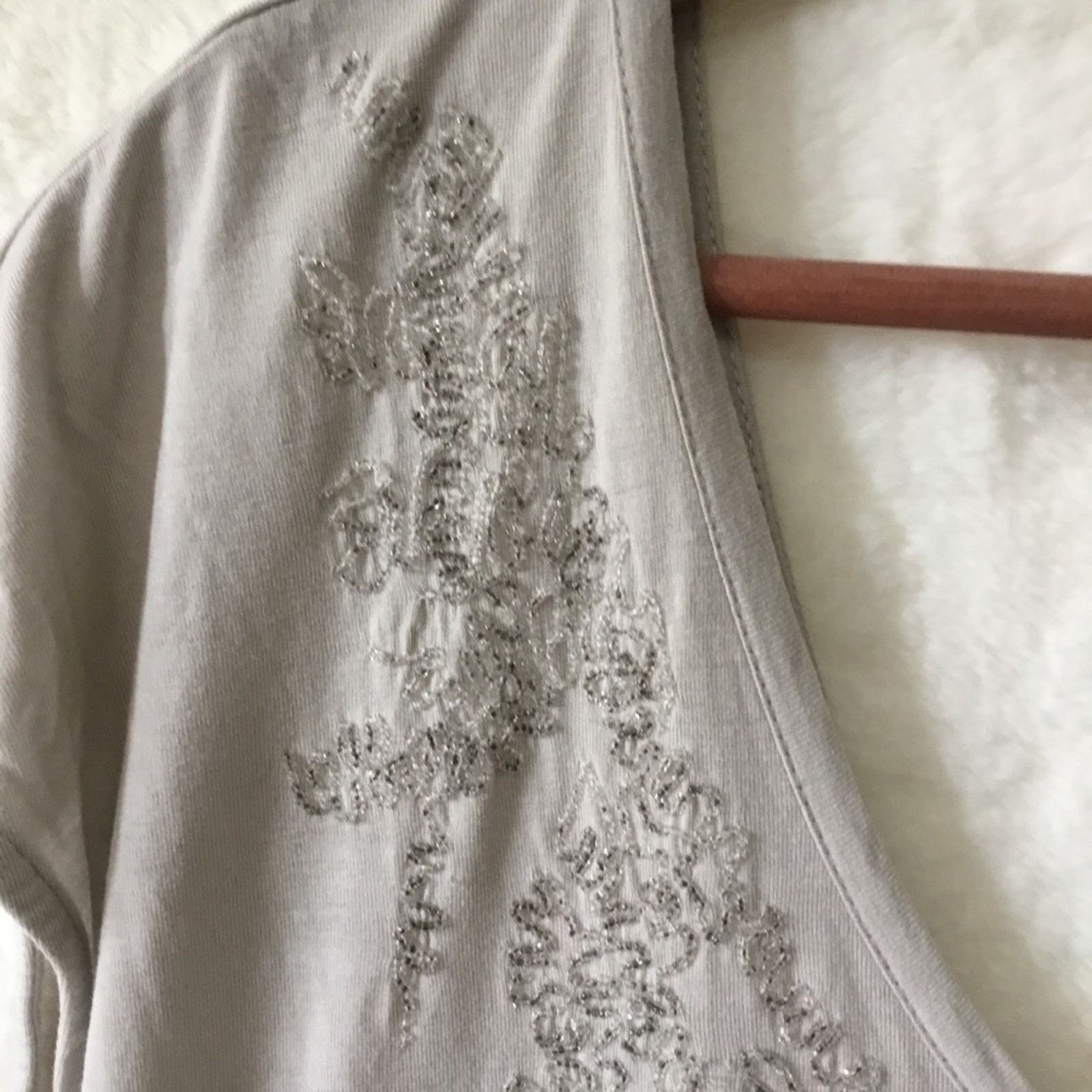 Club Monaco Club Monaco Light Gray Asymmetrical Sequined Top Size S / US 4 / IT 40 - 2 Thumbnail