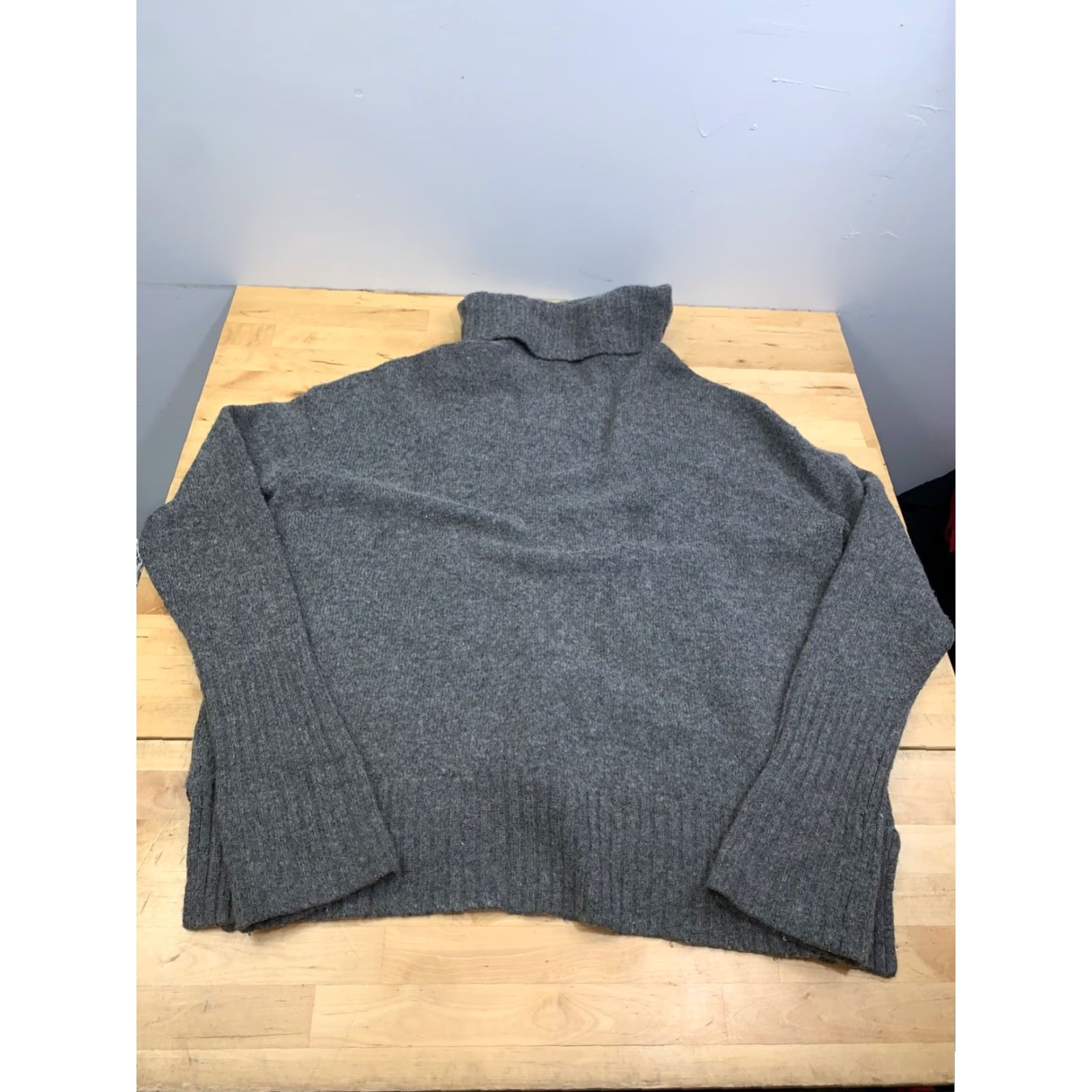 Anthropologie VINTAGE Anthropologie Moth Sweatshirt Womens L Gray Cowl Neck Pullover 12439 Size L / US 10 / IT 46 - 6 Thumbnail