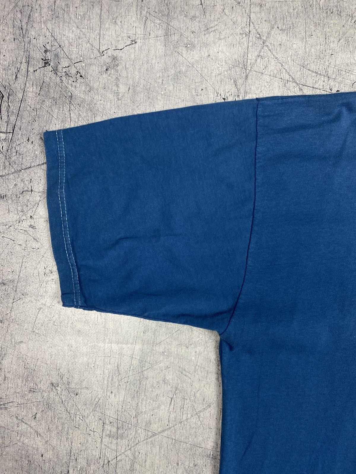 Levi's Vintage Levi’s Power of the Blue Graphic Tee Y2K 90s USA Size US XL / EU 56 / 4 - 4 Thumbnail