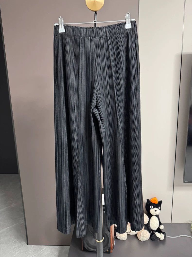 Issey Miyake issey miyake size:2 Black pleated pants 2505-Nextarrow Size US 26 / EU 42 - 3 Thumbnail
