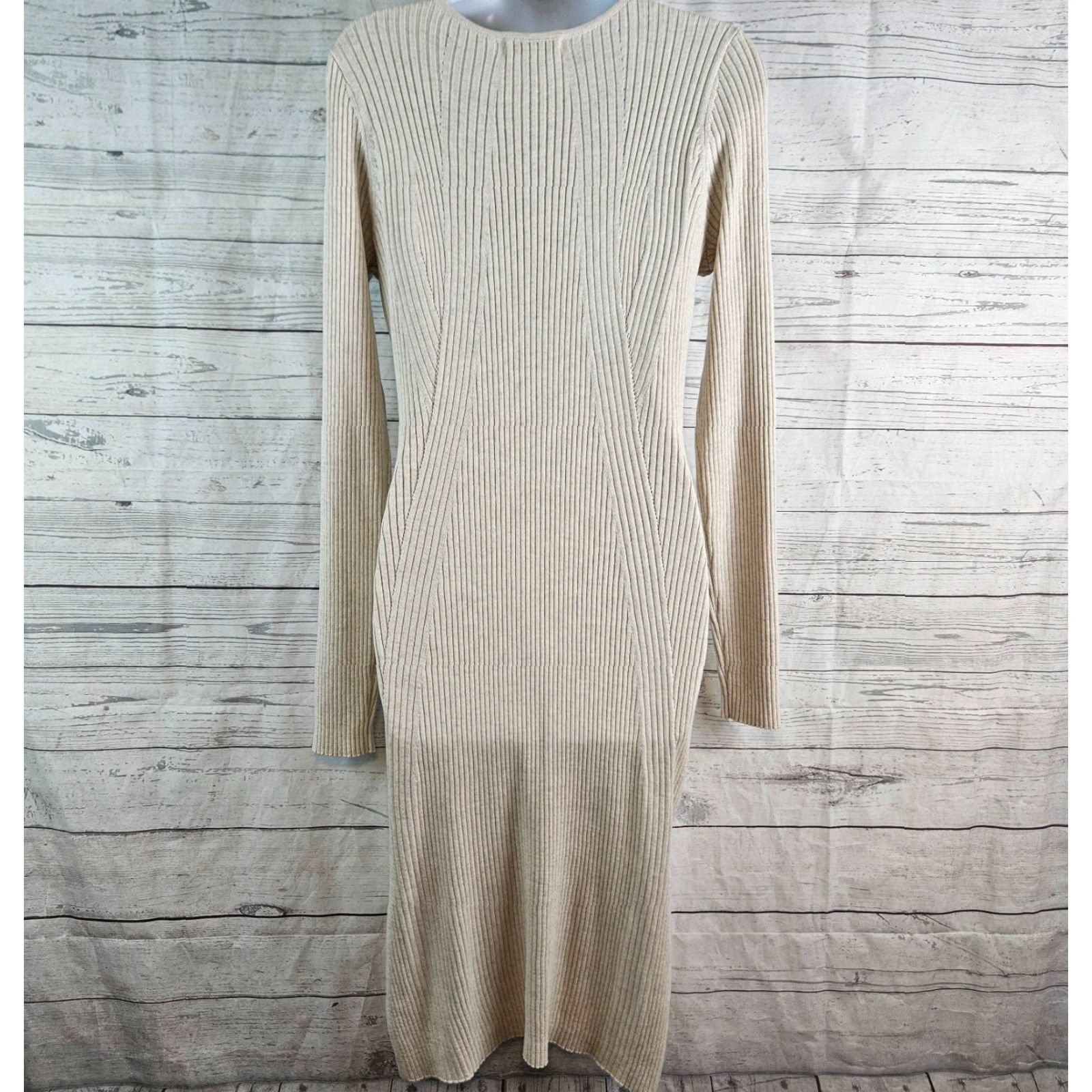 Athleta **Womens Athleta Reverie Sweater Dress Medium Beige V-Neck Knit** User: **Reverie Womens Athleta Beige Medium V-Neck Sweater Dress** Size M / US 6-8 / IT 42-44 - 3 Thumbnail