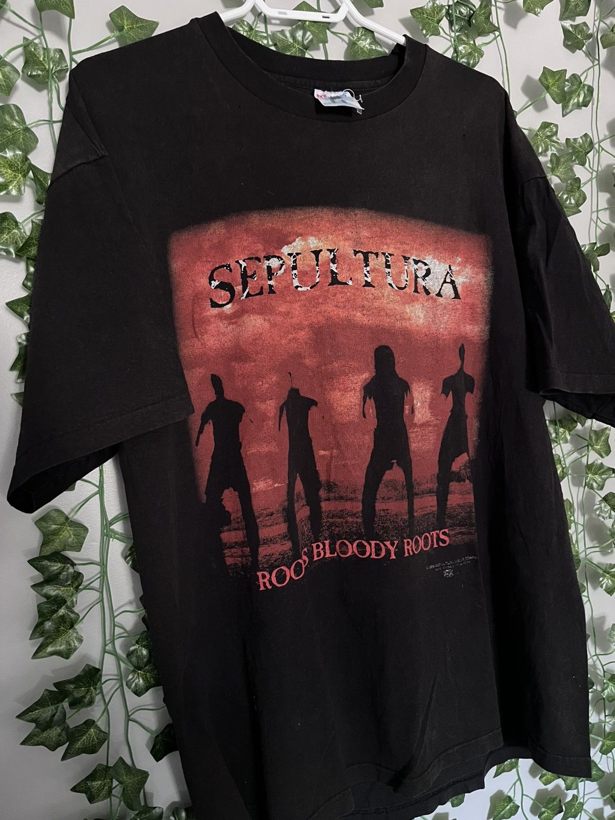 Hanes Vintage Sepultura Roots Bloody Roots 1996 Metal Band Tee Size US XL / EU 56 / 4 - 5 Thumbnail