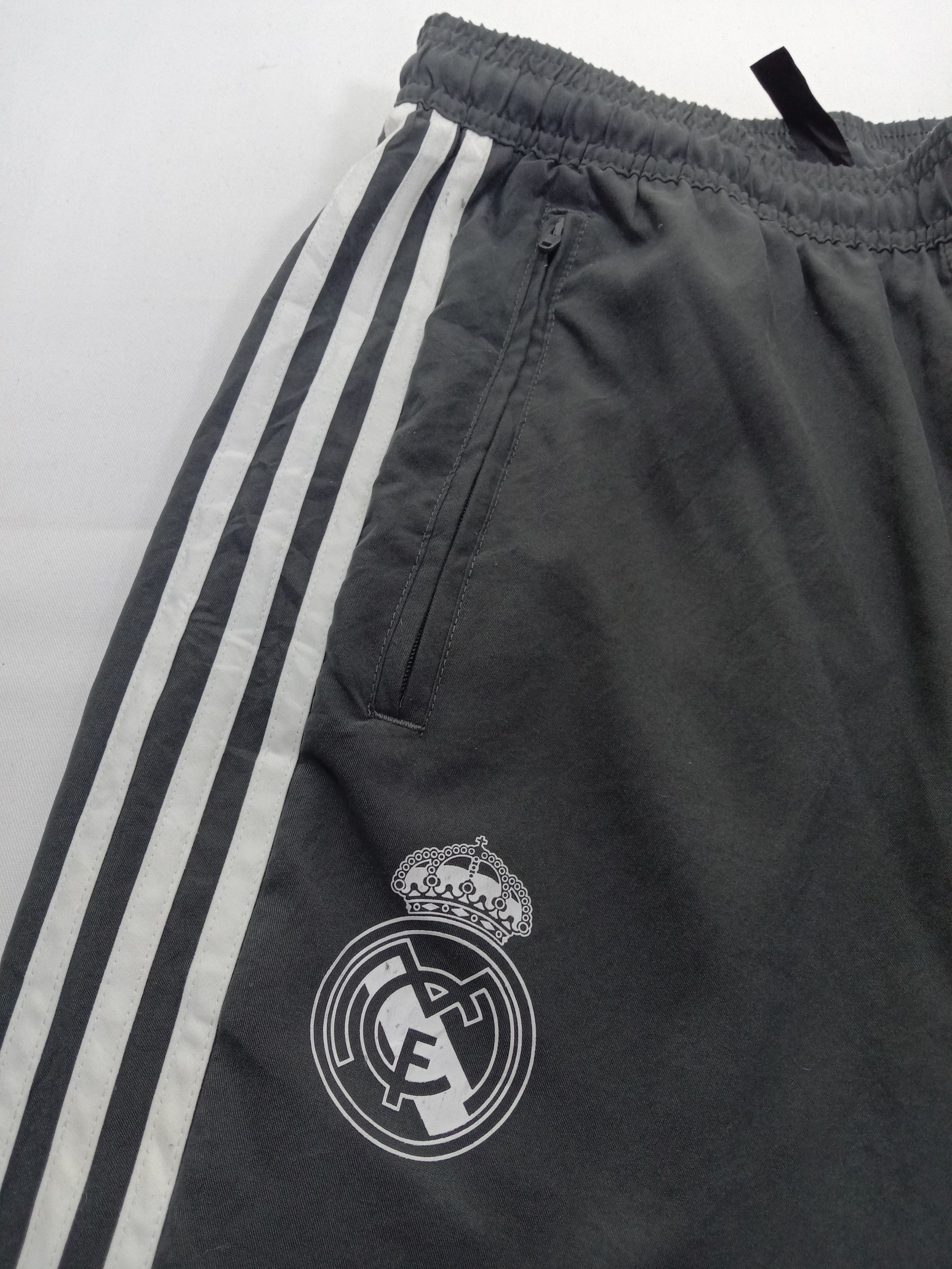 Adidas Adidas Real Madrid Sweatpants Size US 30 / EU 46 - 10 Thumbnail