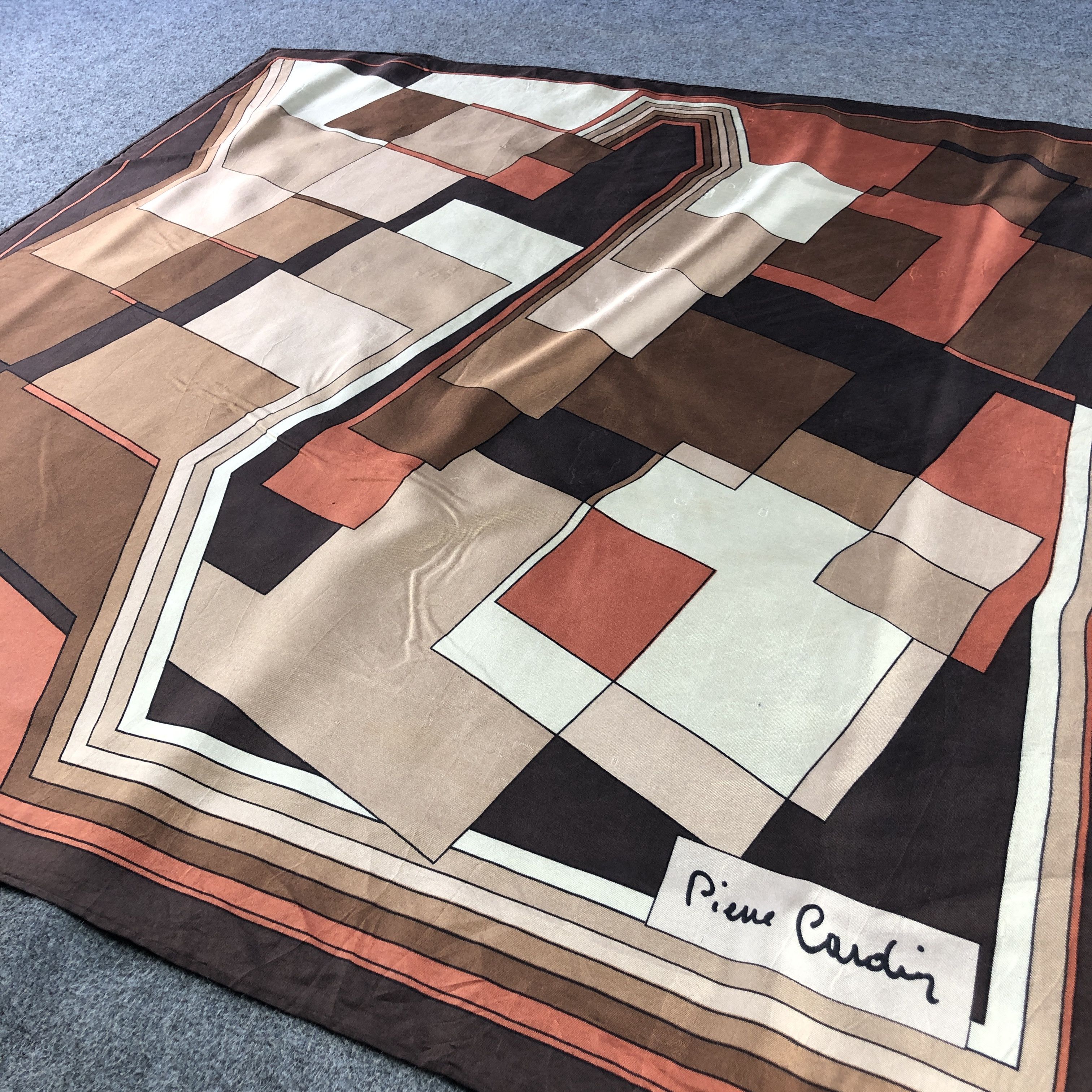 Pierre Cardin Pierre Cardin Abstract Hand Rolled Silk Scarf M1346 Size ONE SIZE - 3 Thumbnail