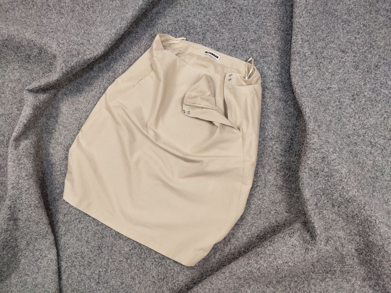 Jil Sander Vintage 90's Jil Sander Mid length skirt Beige Size 27" / US 4 / IT 40 - 3 Thumbnail