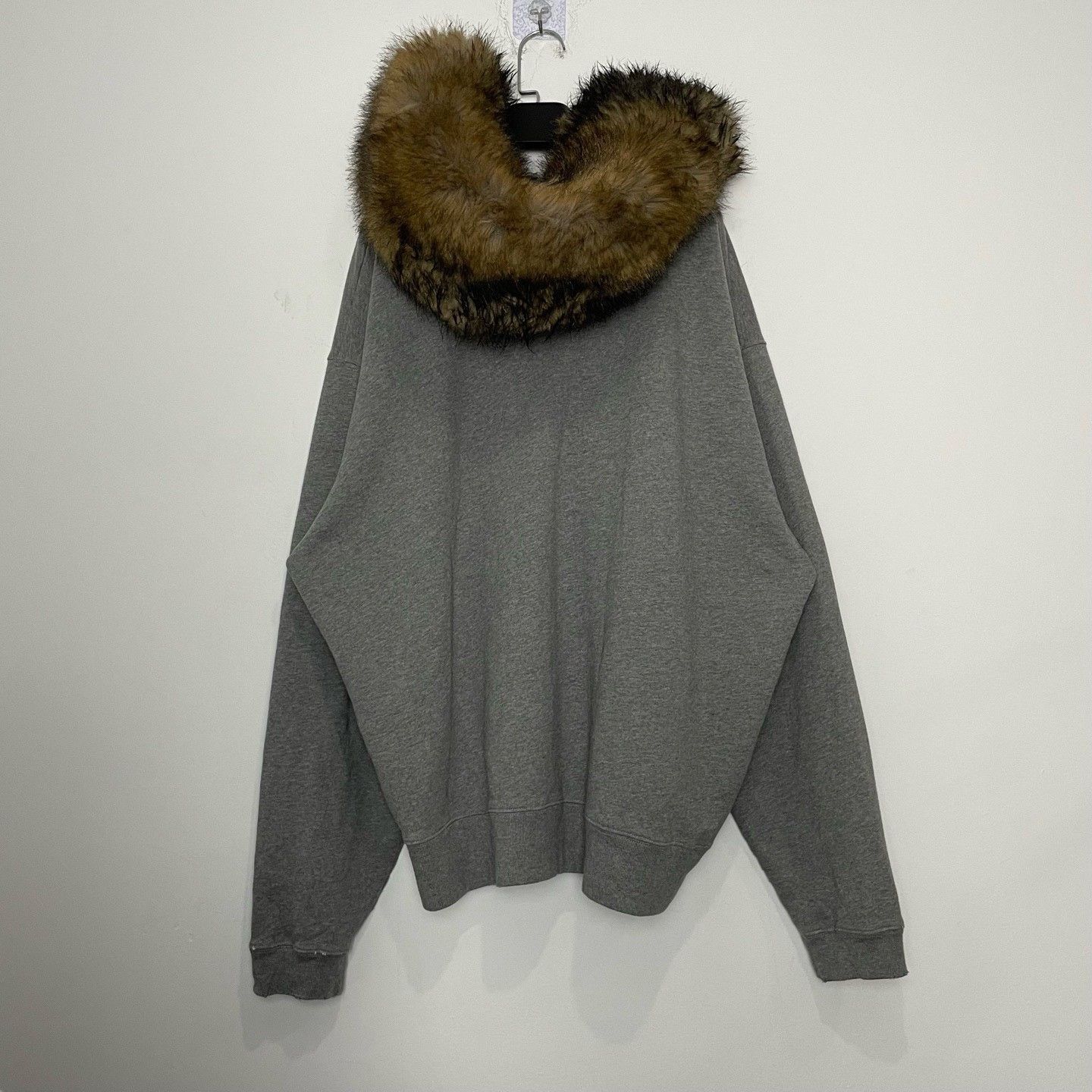 Balenciaga Balenciaga 25 Show Gray Patch Letter Fur Collar Coat Size US S / EU 44-46 / 1 - 2 Thumbnail