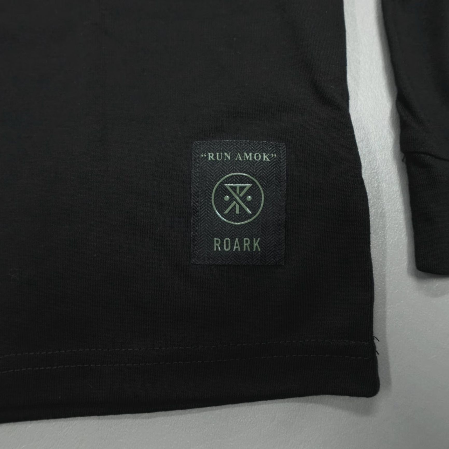 Roark Roark Motorhead Run Amok LS Shirt Mens S Black Logo Graphic Print 85% Polyester 15% Cotton RK372 Size US S / EU 44-46 / 1 - 3 Thumbnail