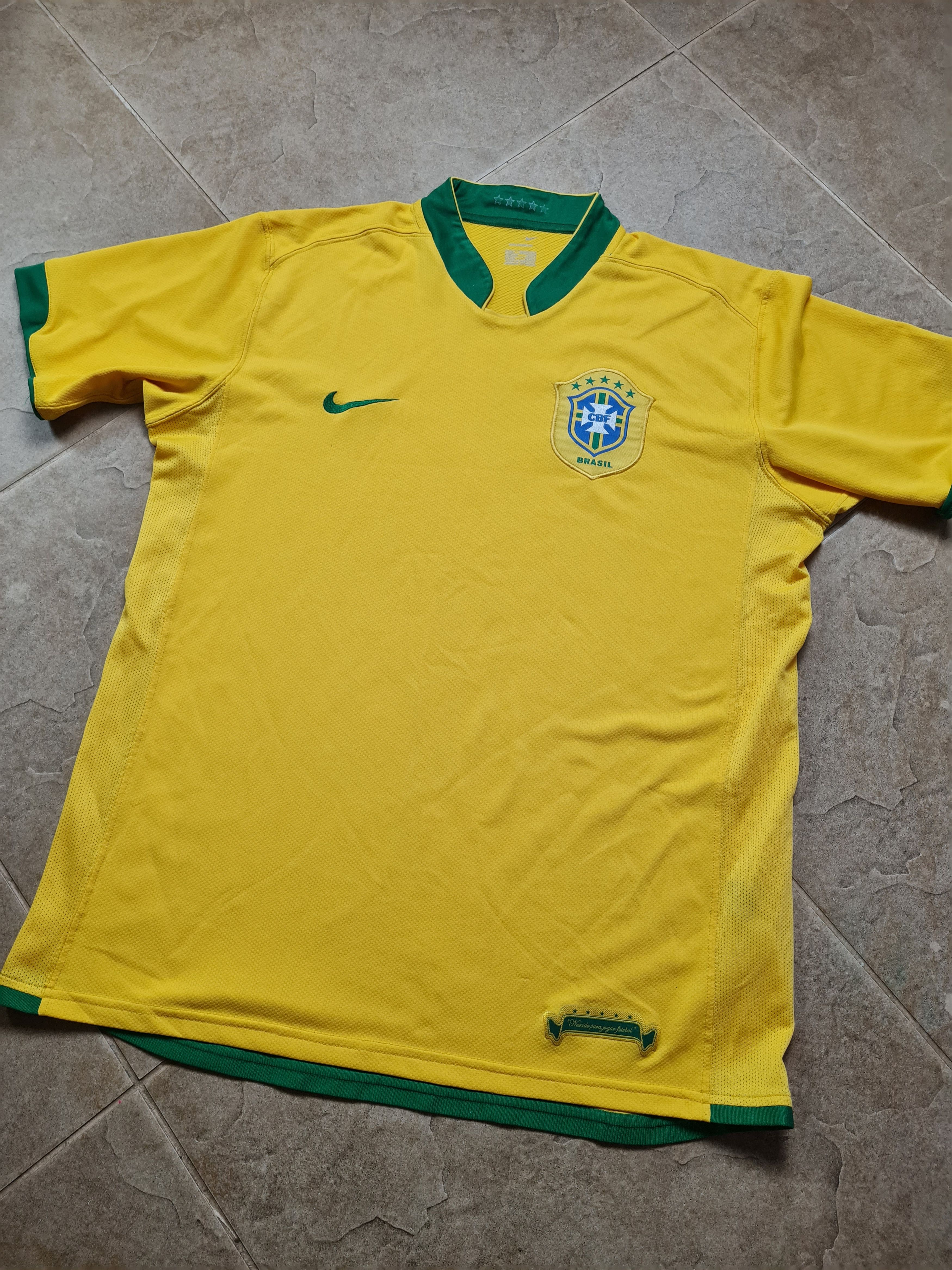 Nike Vintage Football Nike Brazil 2006 World Cup Soccer shirt Size US L / EU 52-54 / 3 - 5 Thumbnail