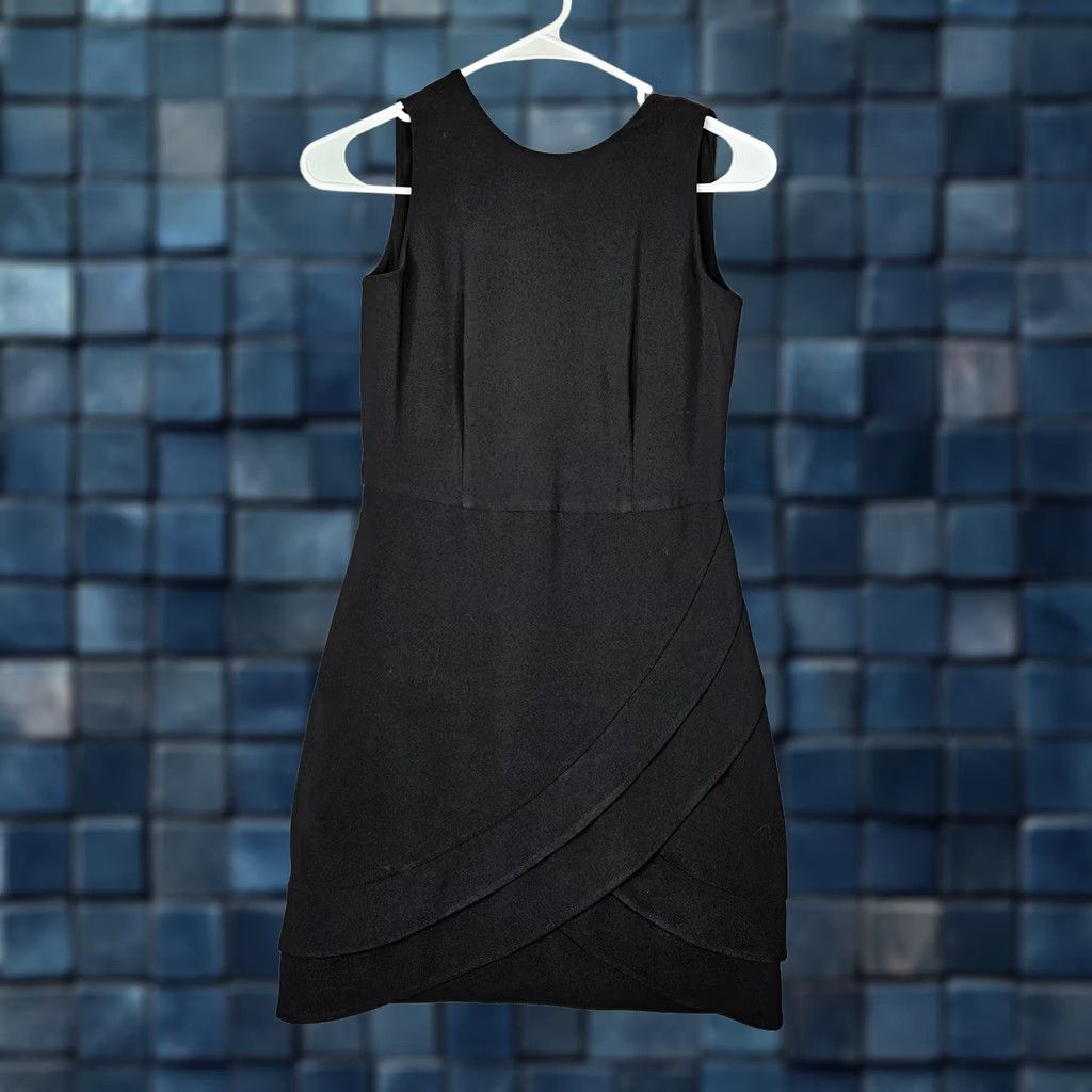NBD NBD Black Ruffled Sheath Dress V neck Back Short Sleeve Size XS Women Size XS / US 0-2 / IT 36-38 - 1 Thumbnail