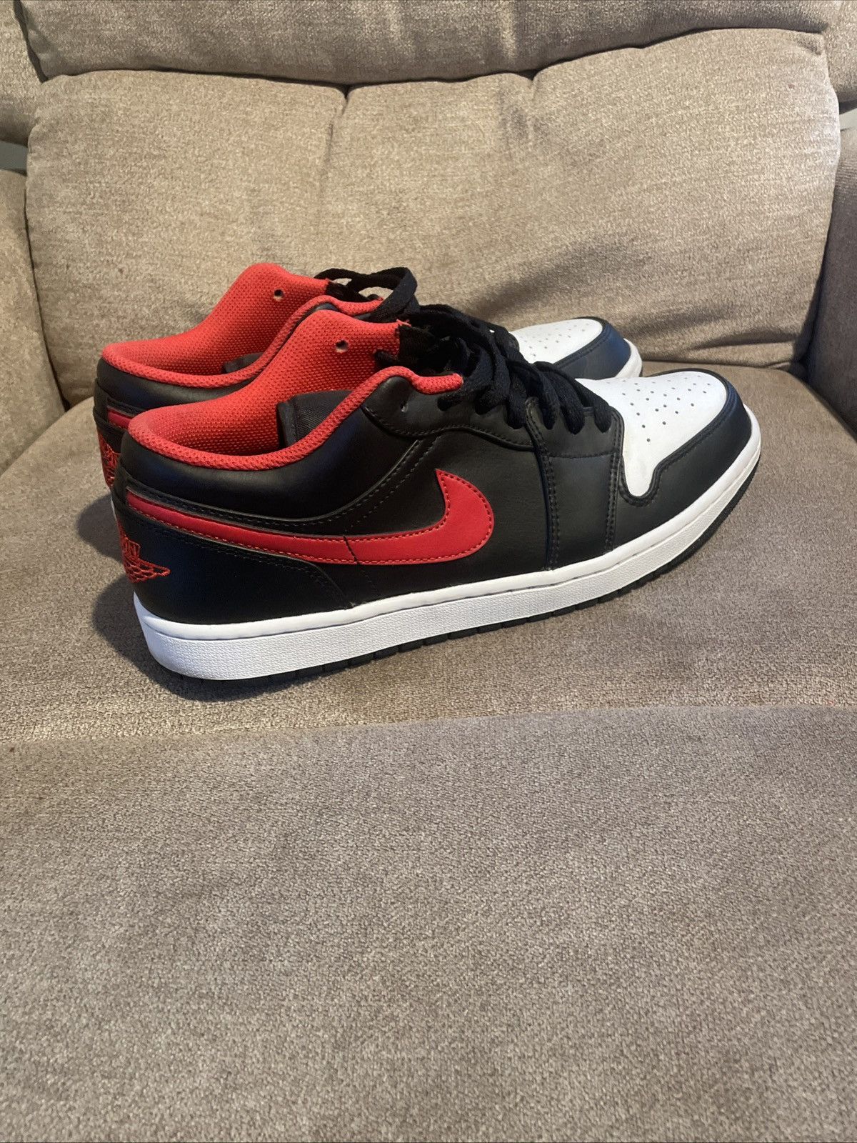 Nike Jordan’s black fire red white lows Size US 10.5 / EU 43-44 - 3 Thumbnail