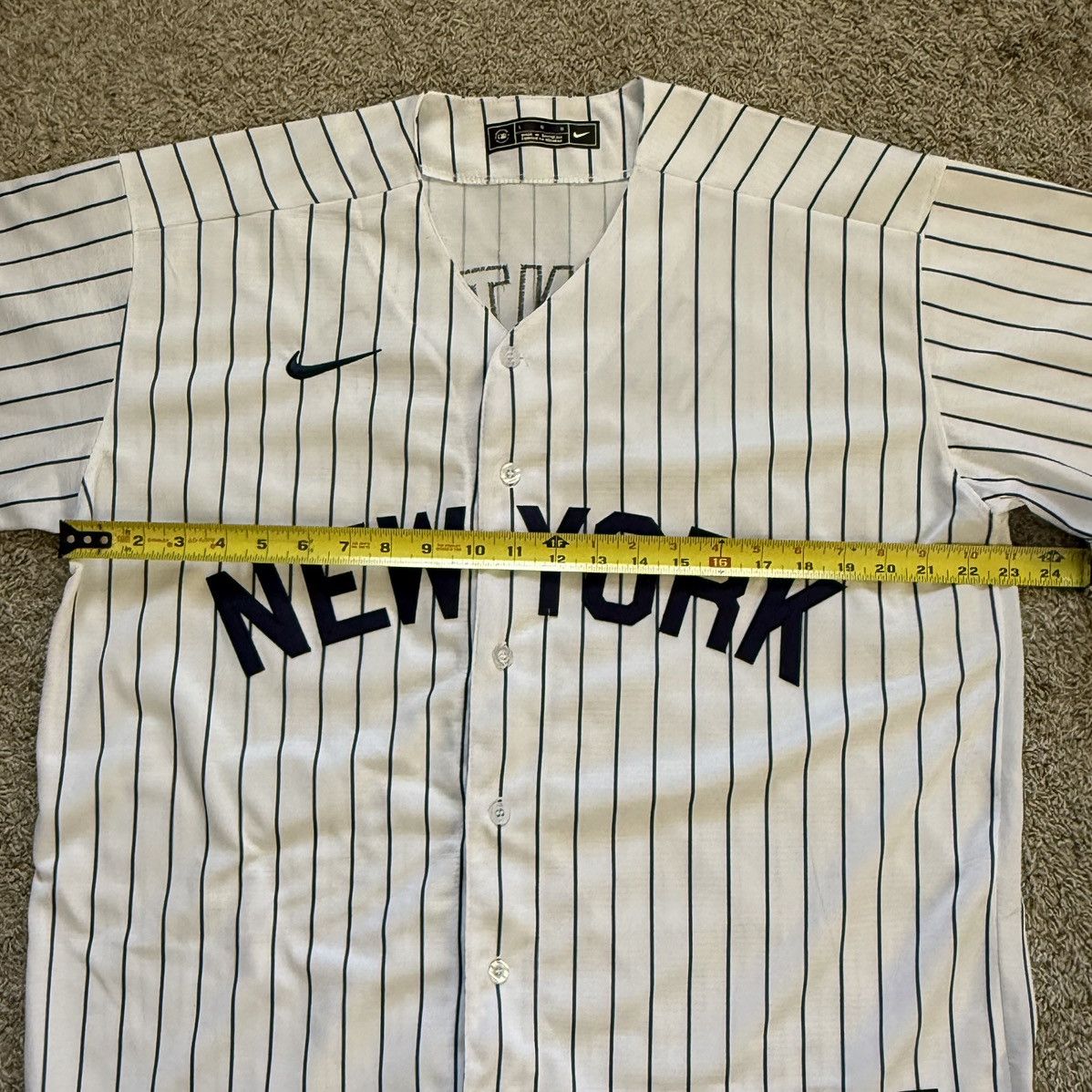 Nike 🔴New York Yankees Jersey Size Large Baseball Pin Stripes Size US L / EU 52-54 / 3 - 8 Thumbnail
