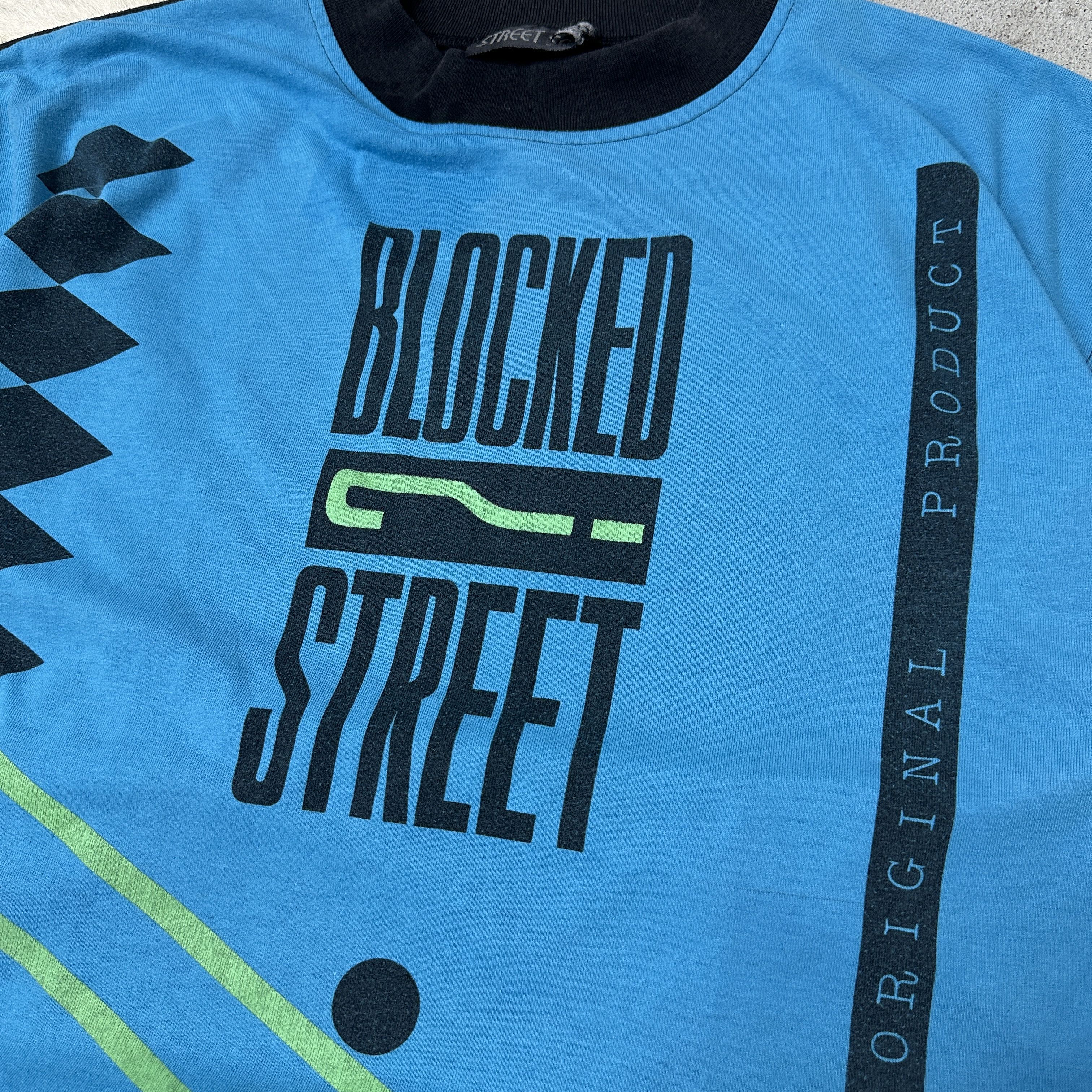 Vintage Vintage Old School Sporty Blocked Street T-shirt 90s Size US L / EU 52-54 / 3 - 2 Thumbnail