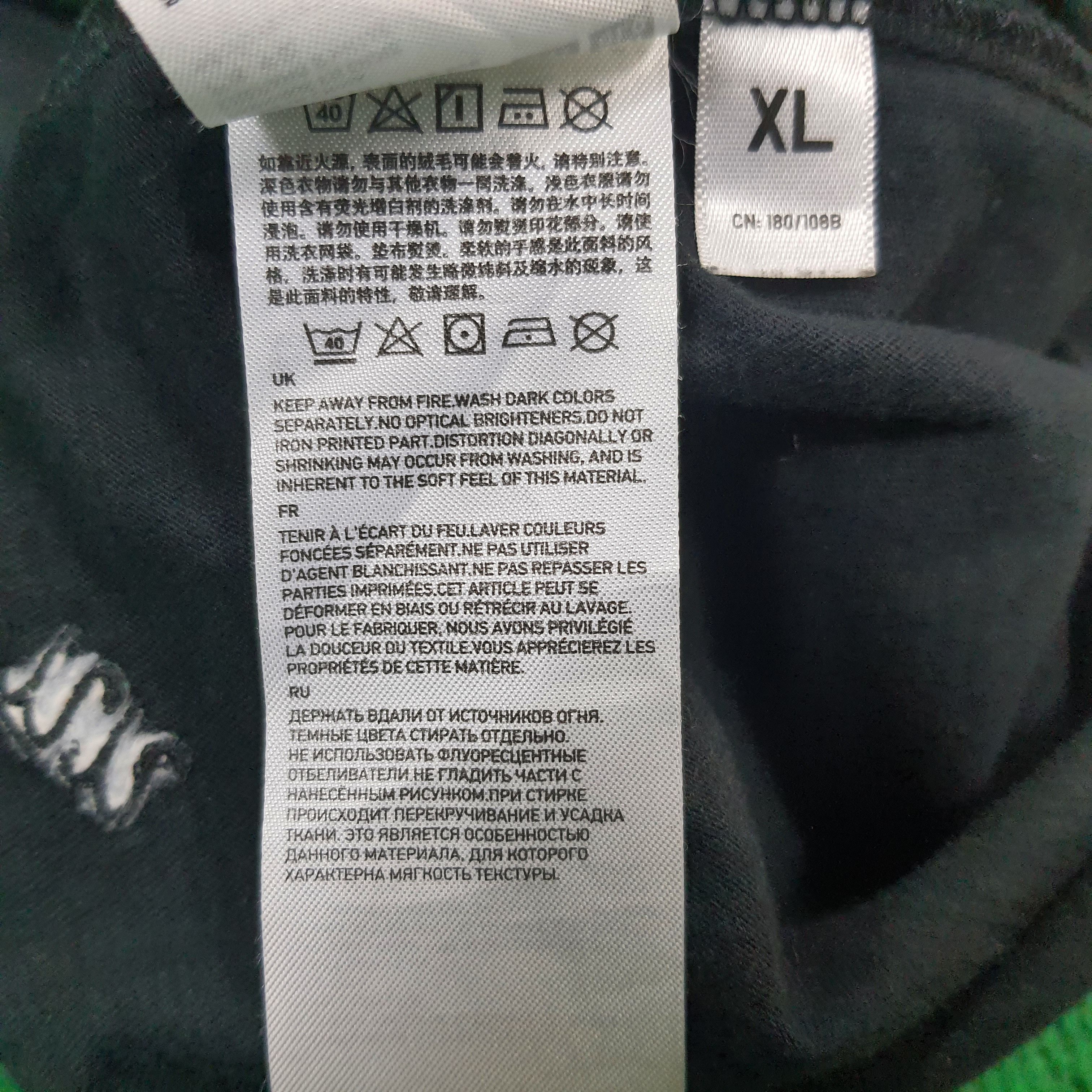 Undercover × Vintage Vintage Uniqlo Undercover Long Sleeve T-shirt Size US L / EU 52-54 / 3 - 7 Thumbnail
