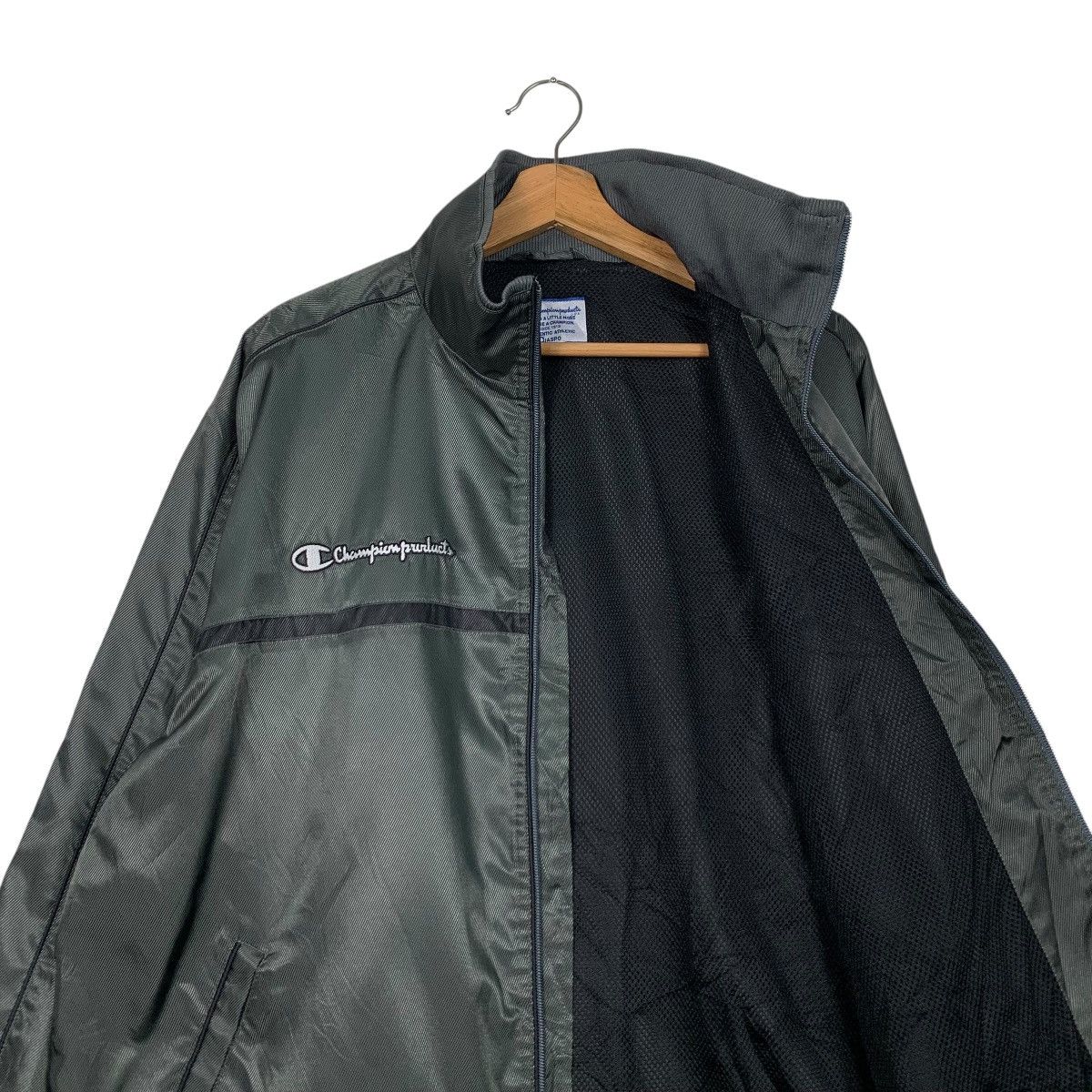 Champion CHAMPION Products Small Logo Lightweight Jacket #2373-C106 Size US L / EU 52-54 / 3 - 10 Thumbnail