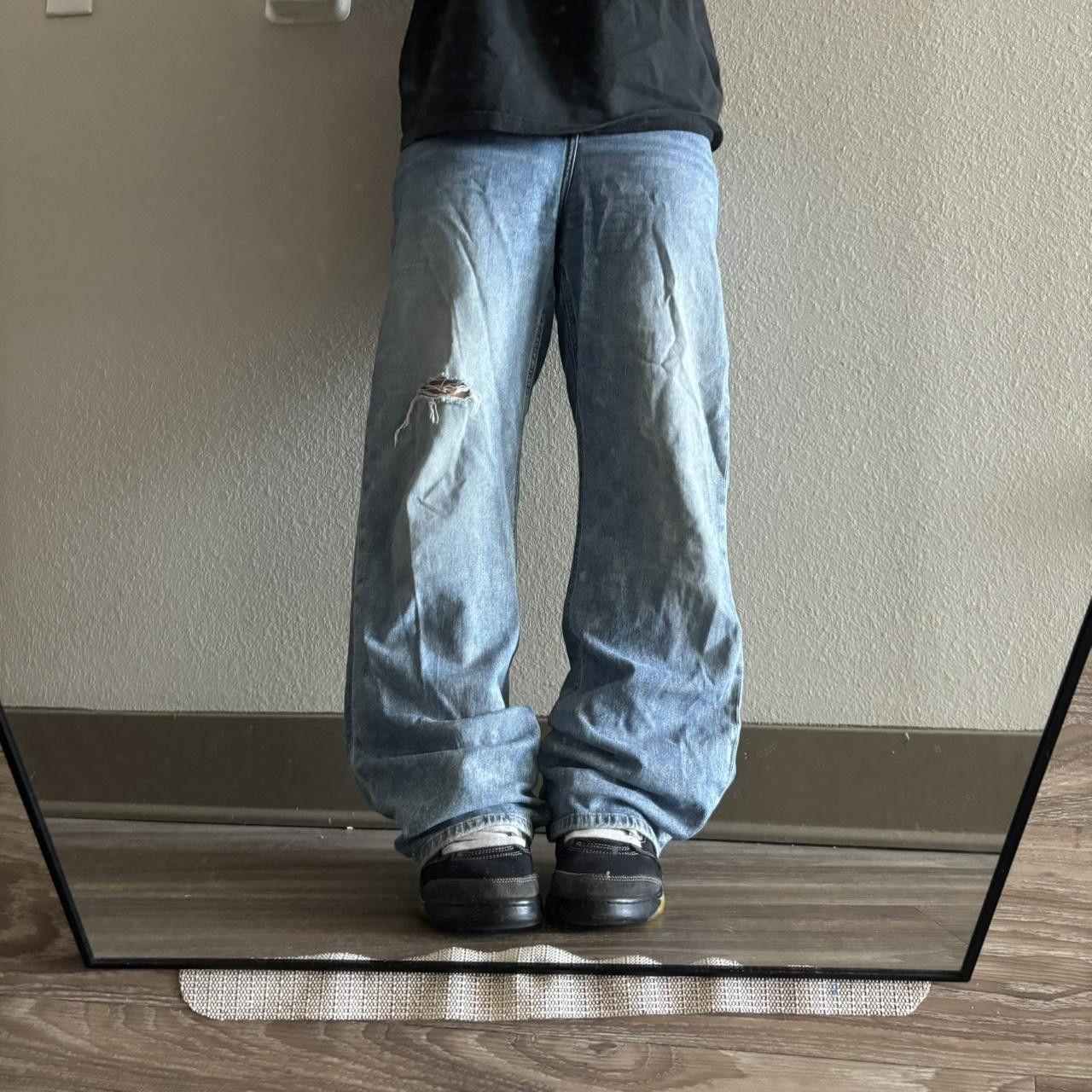 Vintage Crazy Vintage Y2K/2000s Grunge Faded Light Wash Denim Jeans! 27x30 Size US 27 - 1 Thumbnail