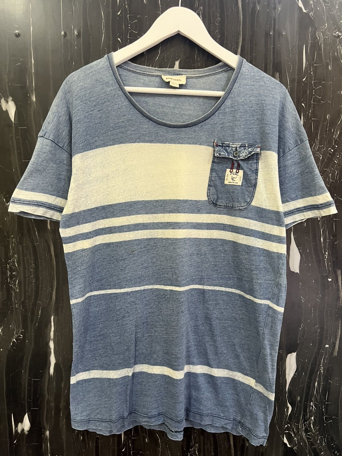 Diesel Vintage 90s Diesel T-Shirt – Rare Early Era Streetwear Size US M / EU 48-50 / 2 - 1 Thumbnail