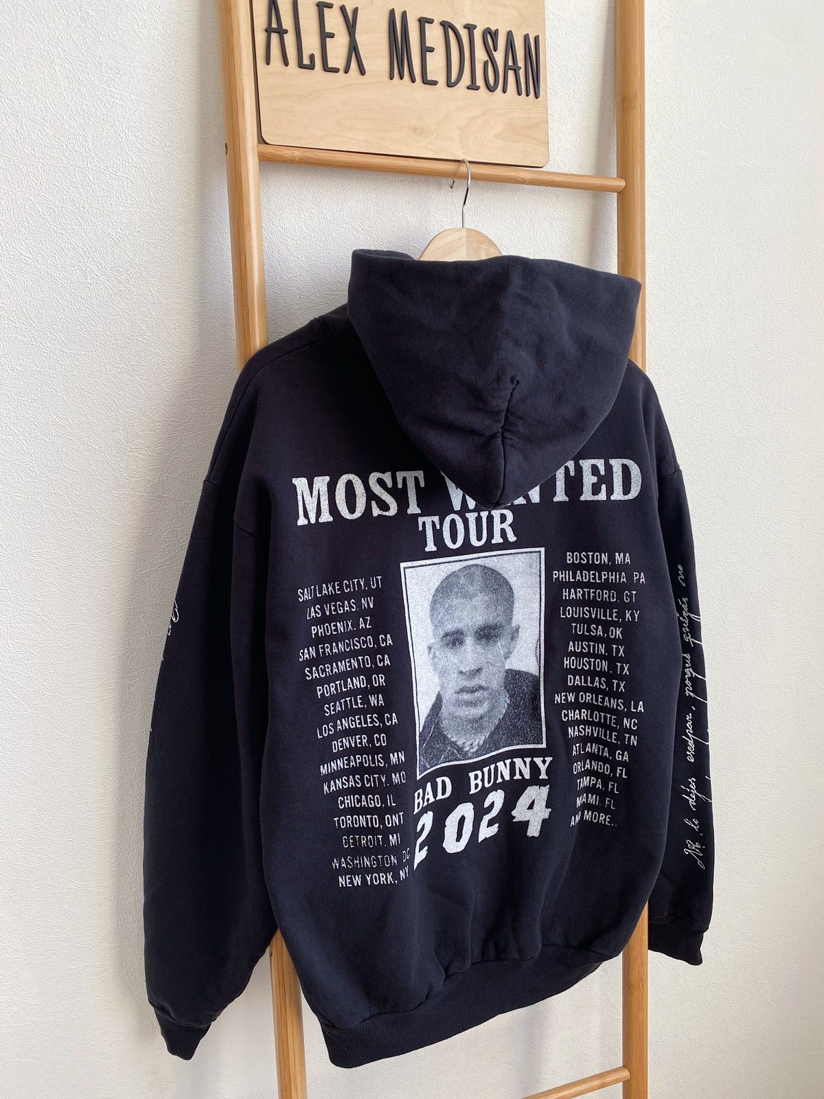 Band Tees Bad Bunny “Most Wanted Tour” 2024 Hoodie Size L Size US L / EU 52-54 / 3 - 3 Thumbnail