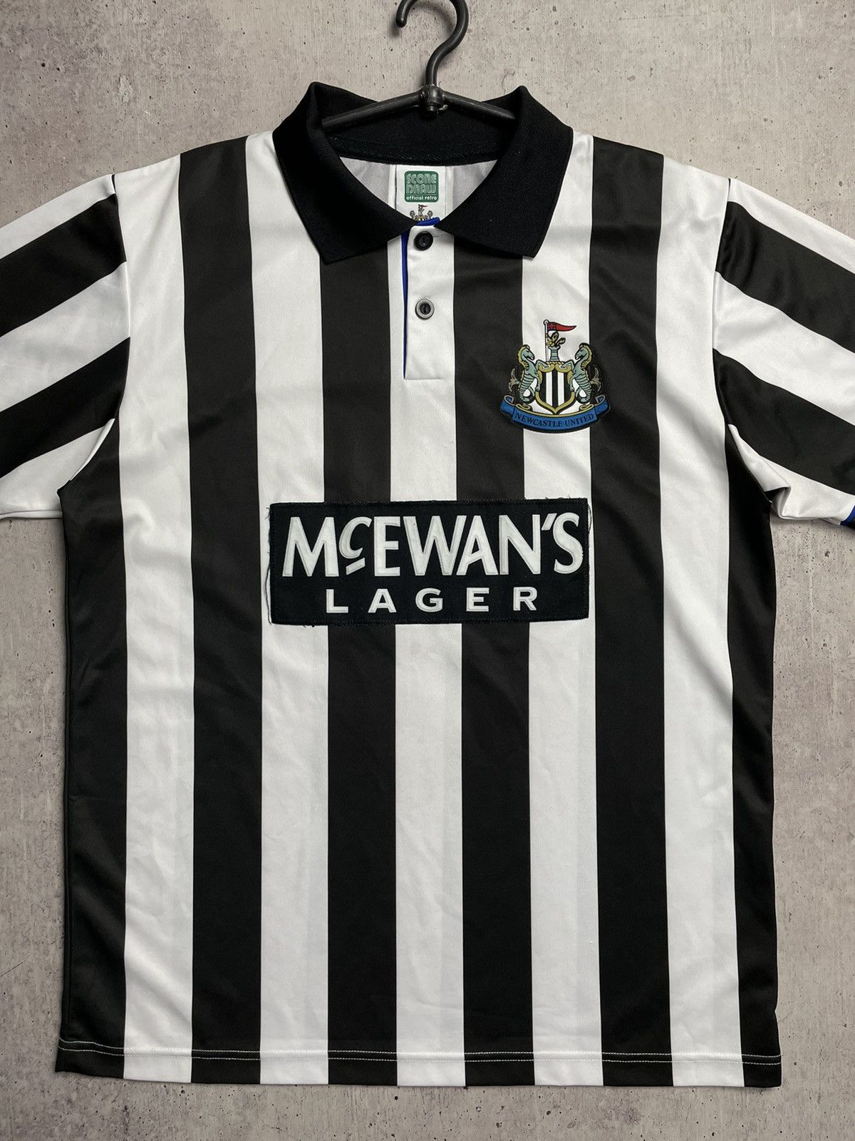 Vintage Vintage New Castle United retro Soccer Jersey striped Size US L / EU 52-54 / 3 - 2 Thumbnail