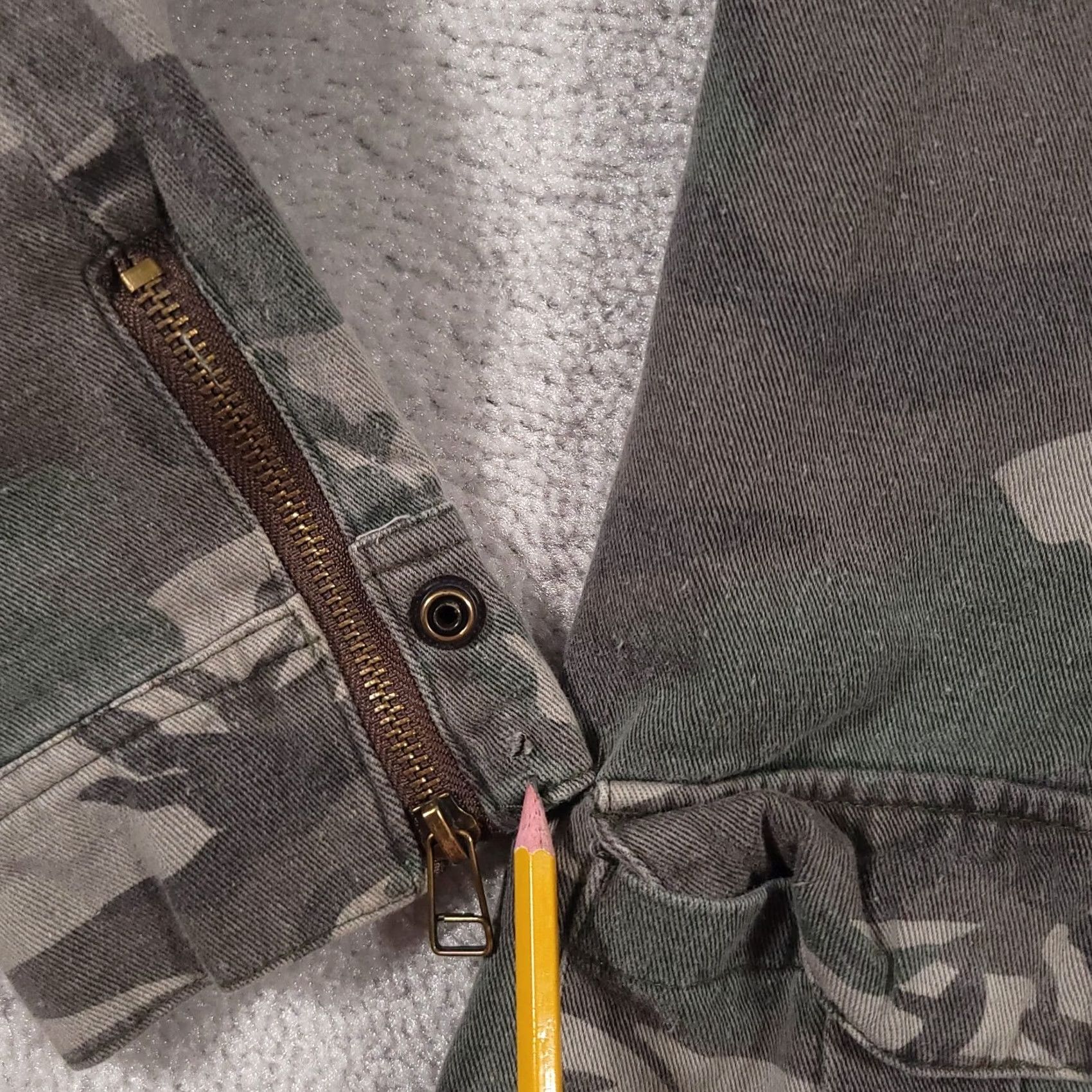 Vintage VINTAGE Buckle Camo Full Zip Casual Jacket Women Small Pockets Military Collared Size S / US 4 / IT 40 - 6 Thumbnail