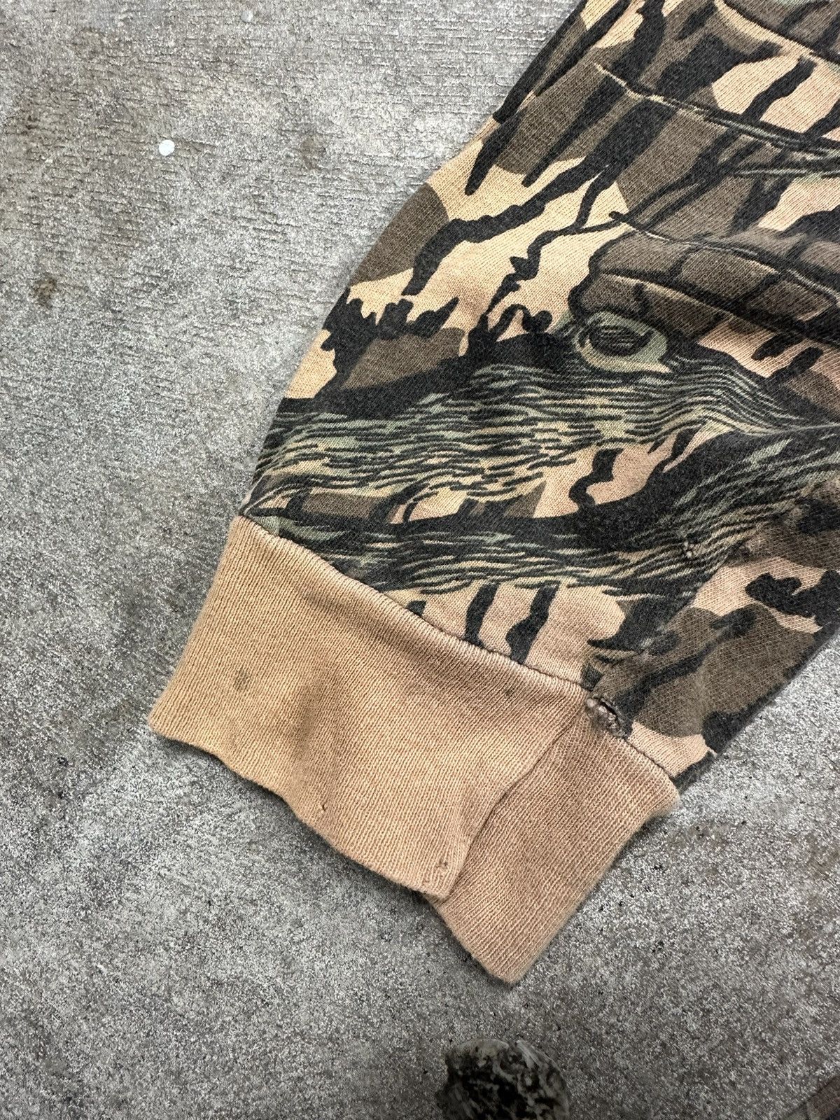 Mossy Oaks Vintage 90s Mossy Oak Original Camo LS Pocket T-Shirt Size US XL / EU 56 / 4 - 13 Thumbnail