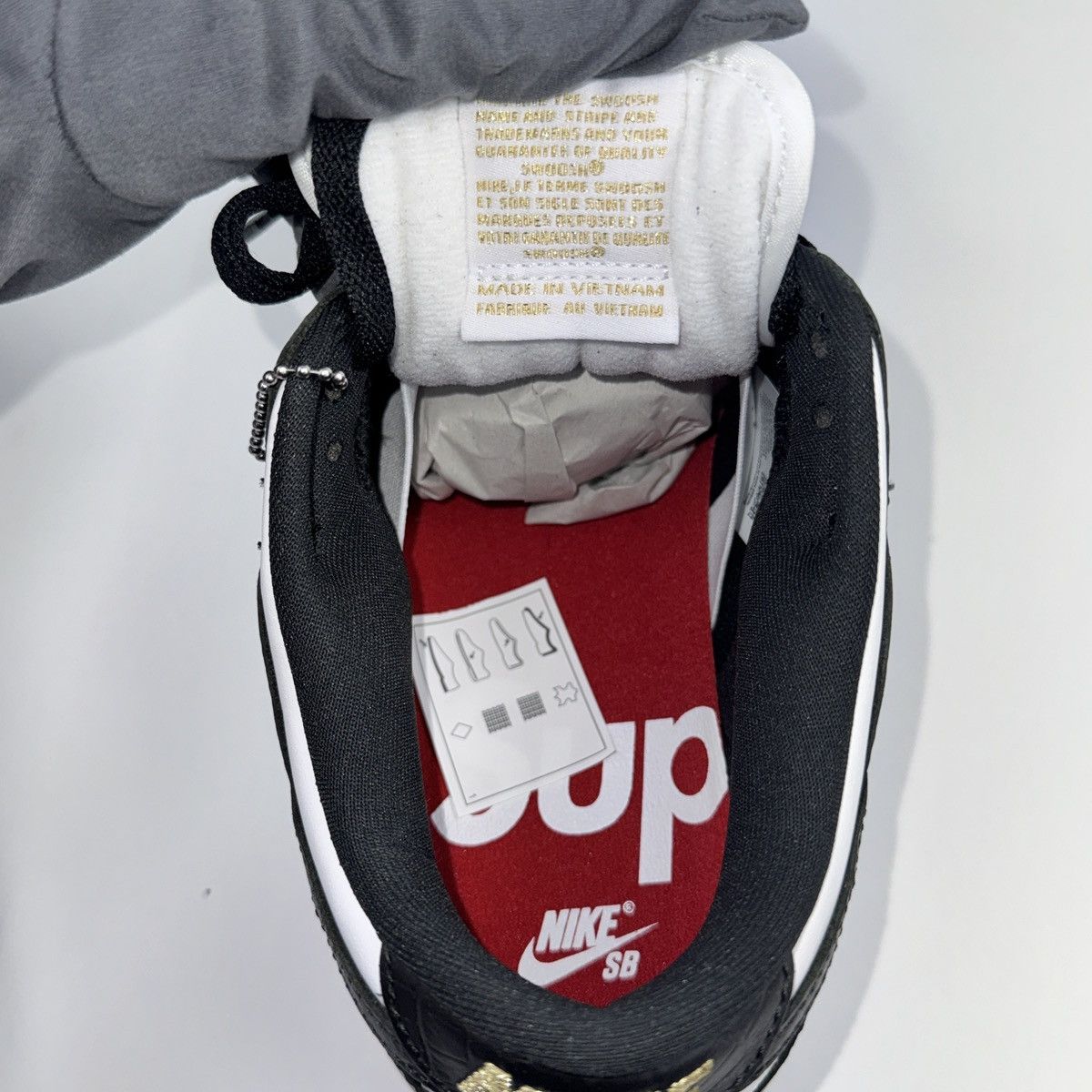 Nike × Supreme NIKE SB DUNK LOW OG QS SUPREME STARS 2021 SNEAKERS Size US 9.5 / EU 42-43 - 8 Thumbnail