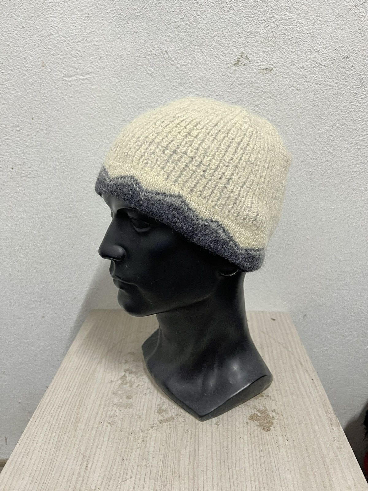The North Face Vintage The North Face Beanie Hat Size ONE SIZE - 3 Thumbnail