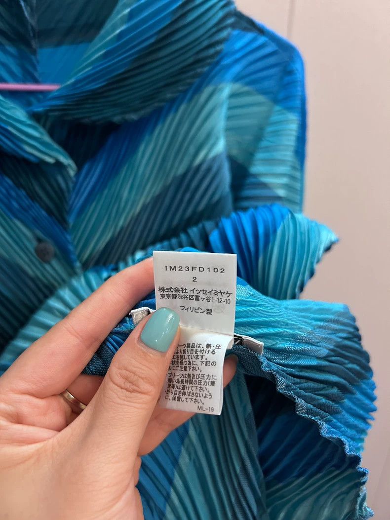 Issey Miyake Issey Miyake size:2 Blue pleated mainline coat Size M / US 6-8 / IT 42-44 - 6 Thumbnail