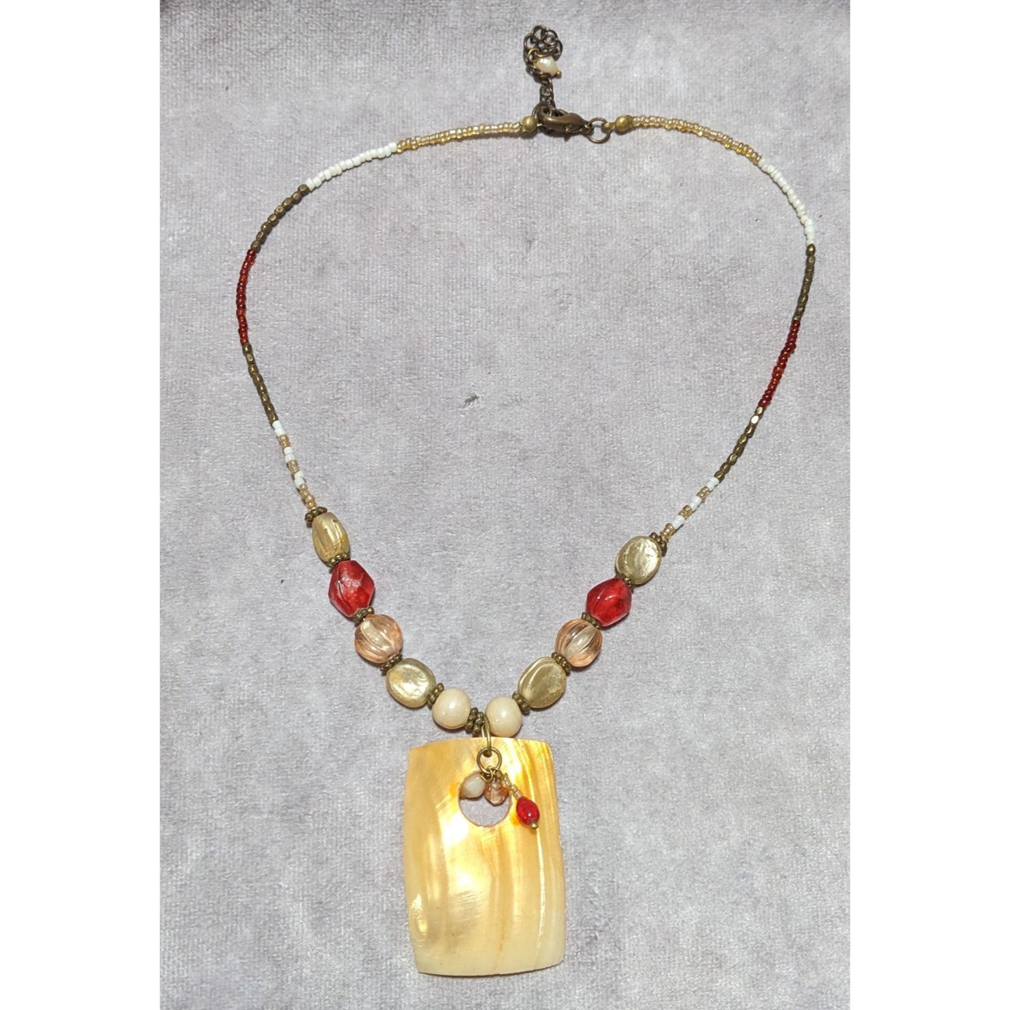 Other Beaded Shell Pendant Necklace Size ONE SIZE - 8 Thumbnail