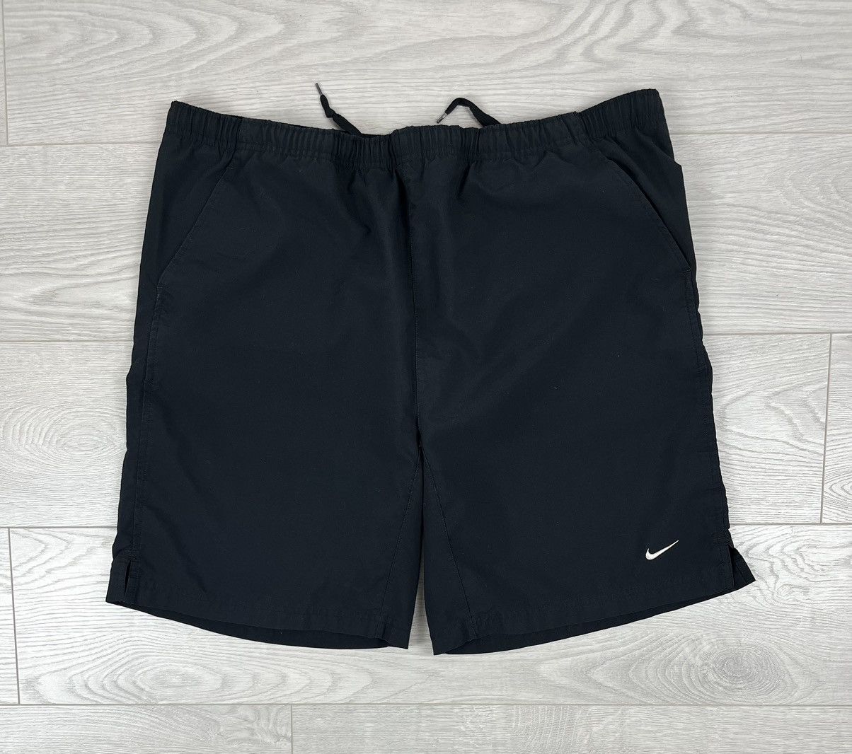 Nike × Vintage Nike Vintage 00s Black Swoosh Nylon Shorts Size US 38 / EU 54 - 1 Thumbnail
