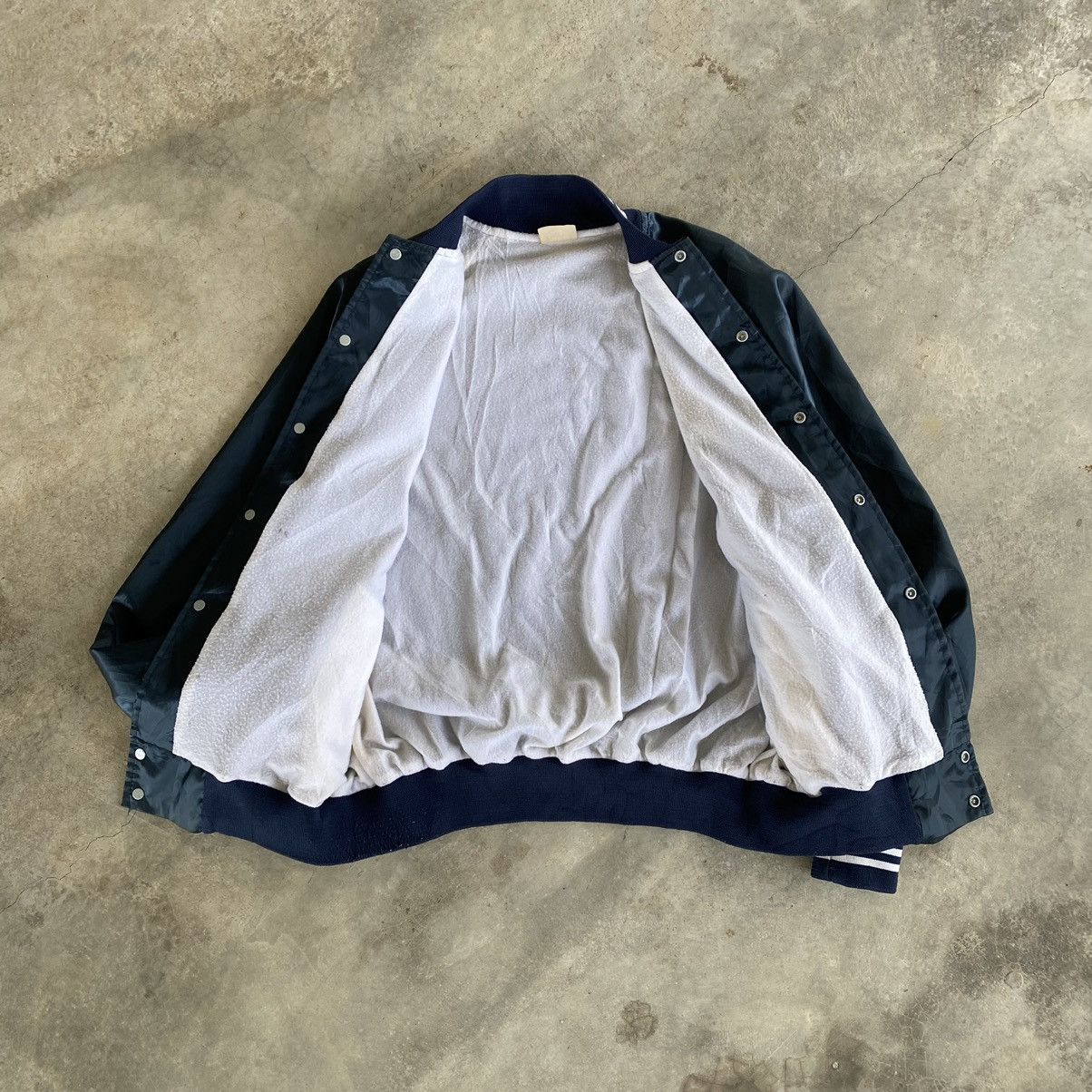 Auburn Sportswear × Vintage Vintage AUBURN Sportswear Satin Button Bomber Jacket Size US XXL / EU 58 / 5 - 2 Thumbnail
