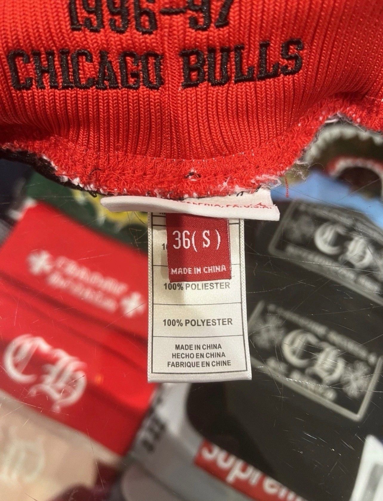 Other Mitchell & Ness 1996-97 Chicago Bulls Shorts Size US 30 / EU 46 - 5 Thumbnail