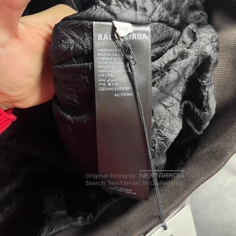 Balenciaga Balenciaga Solid color logo chest printed hooded jacket Size US L / EU 52-54 / 3 - 3 Thumbnail