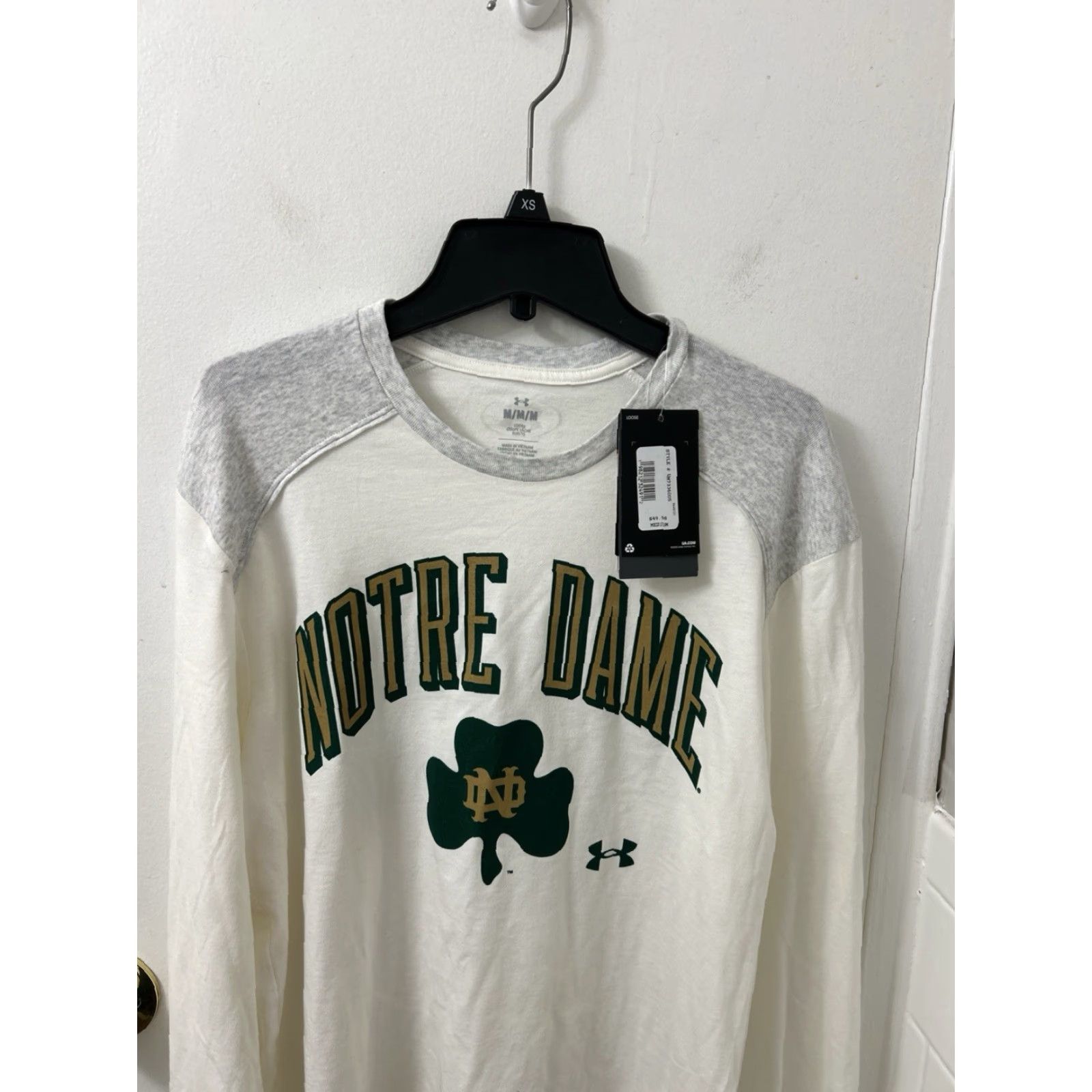 Under Armour Under Armour Shirt Mens Medium Beige Notre Dame Loose Fit L/S NWT MSRP 50 Size US M / EU 48-50 / 2 - 2 Thumbnail