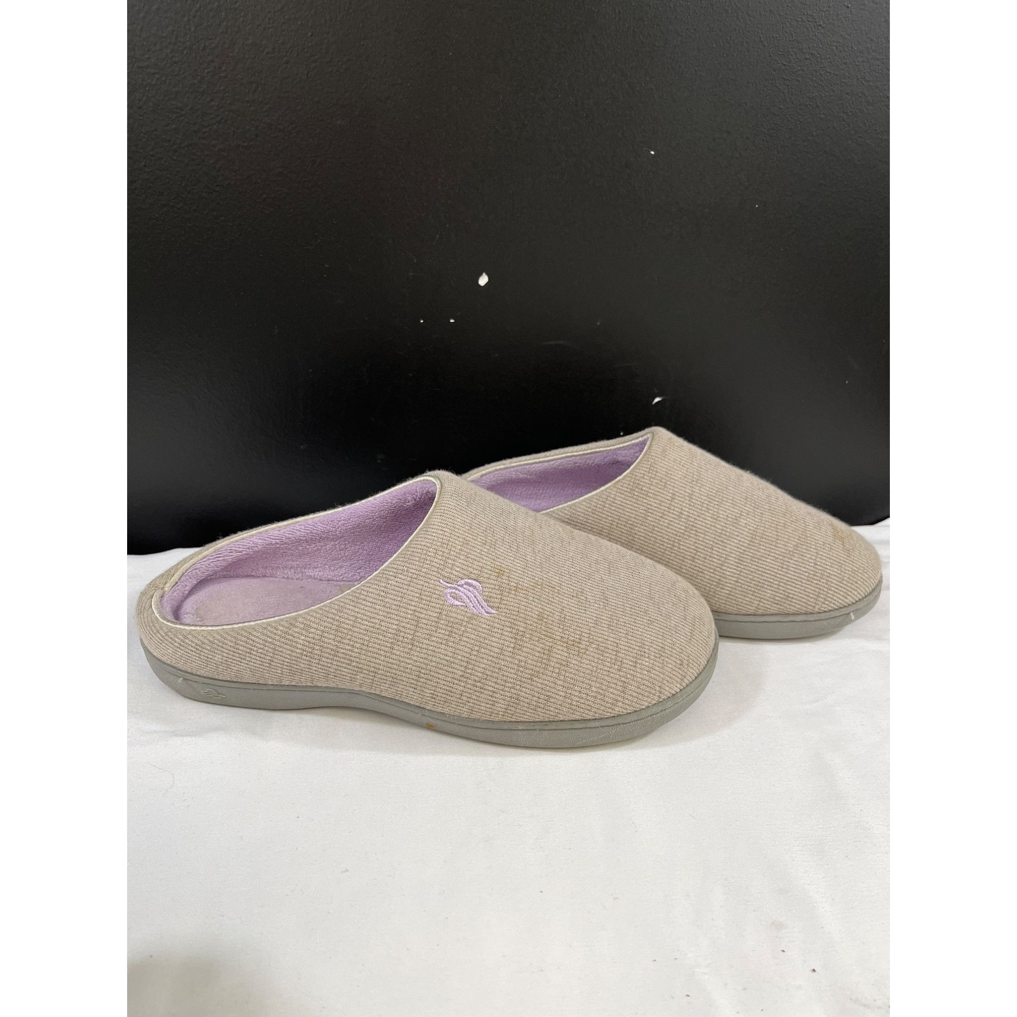 Other Wishcotton Women's Grey Shoes/Slippers Size L (9-10) SKU 593 Size US 9 / IT 39 - 1 Thumbnail
