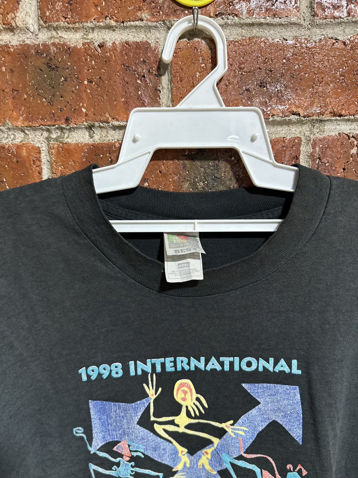 Fruit Of The Loom Thrashed vintage 1998 International The Spian Fest Tee Size US XXL / EU 58 / 5 - 11 Thumbnail